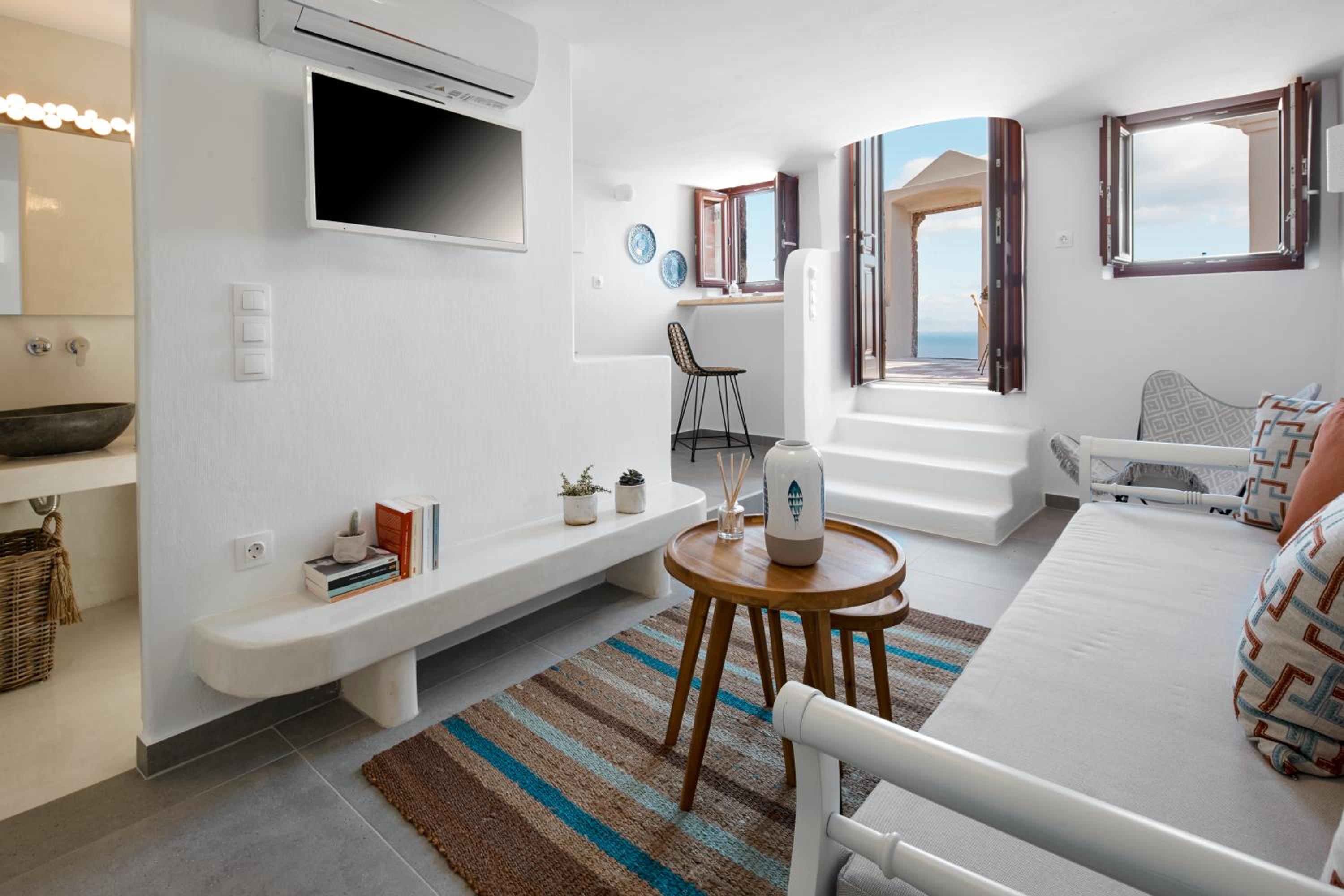 Deluxe Suite (2 Adults)