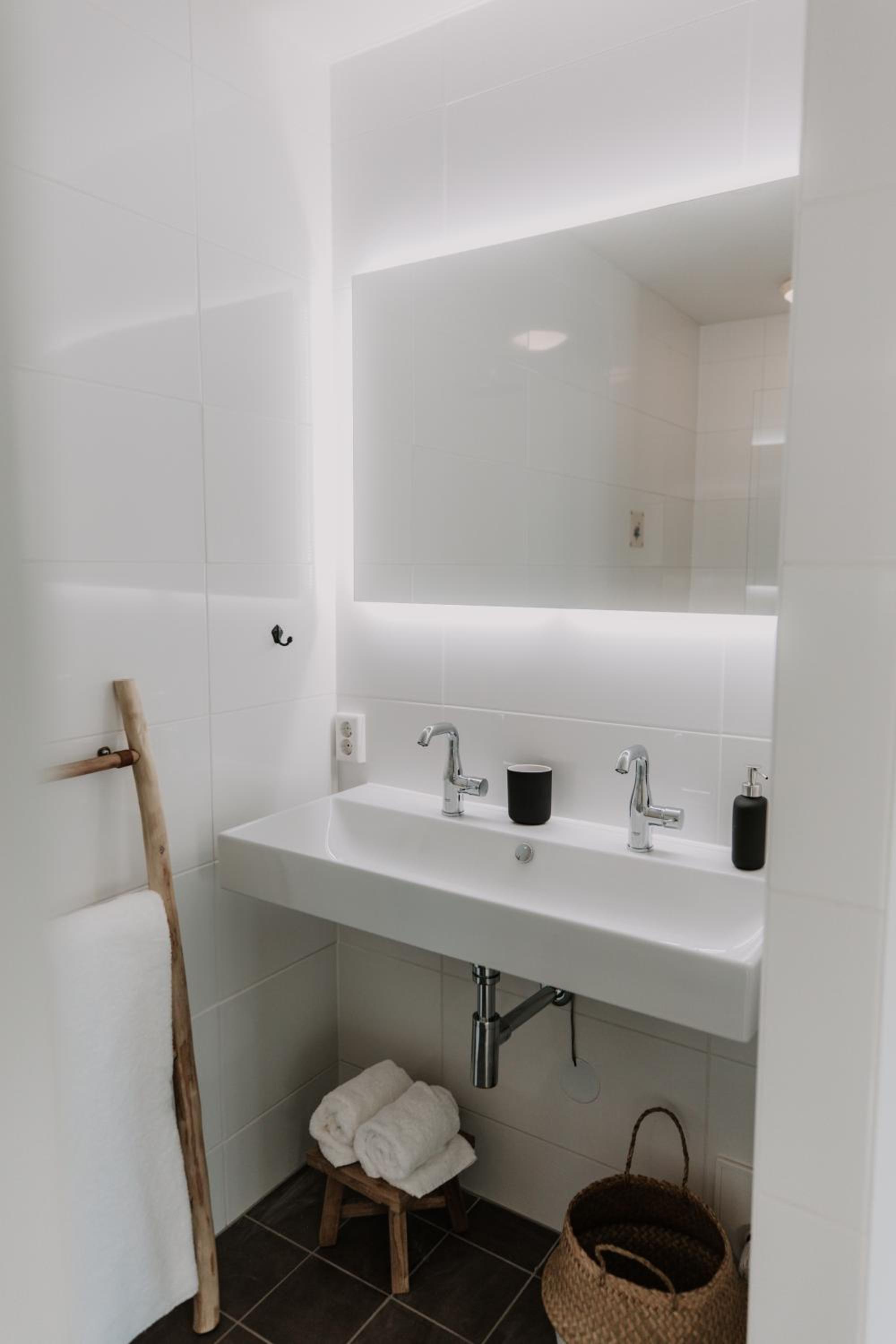 Small Double Room - Photo 6