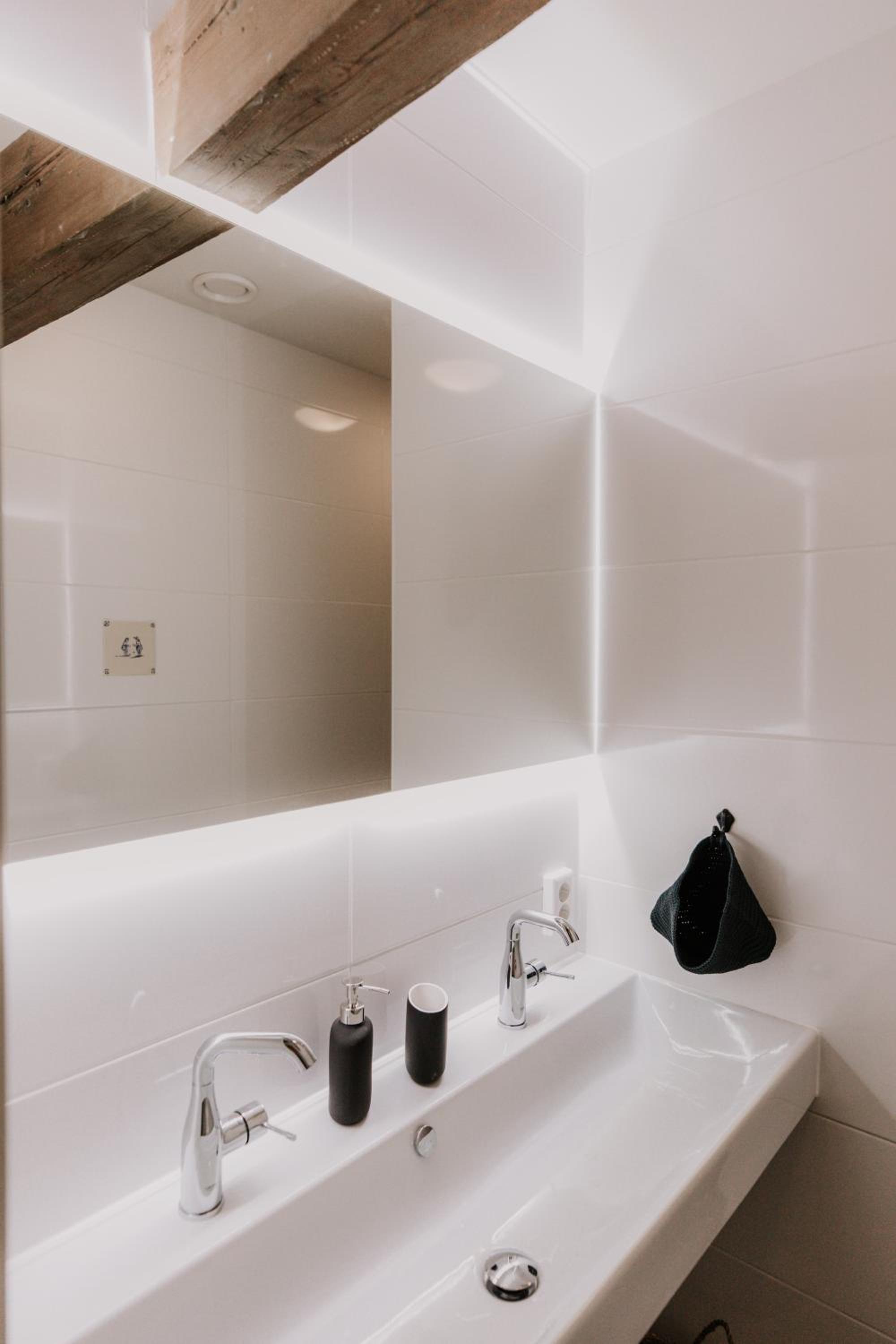 Standard King Room - Photo 2