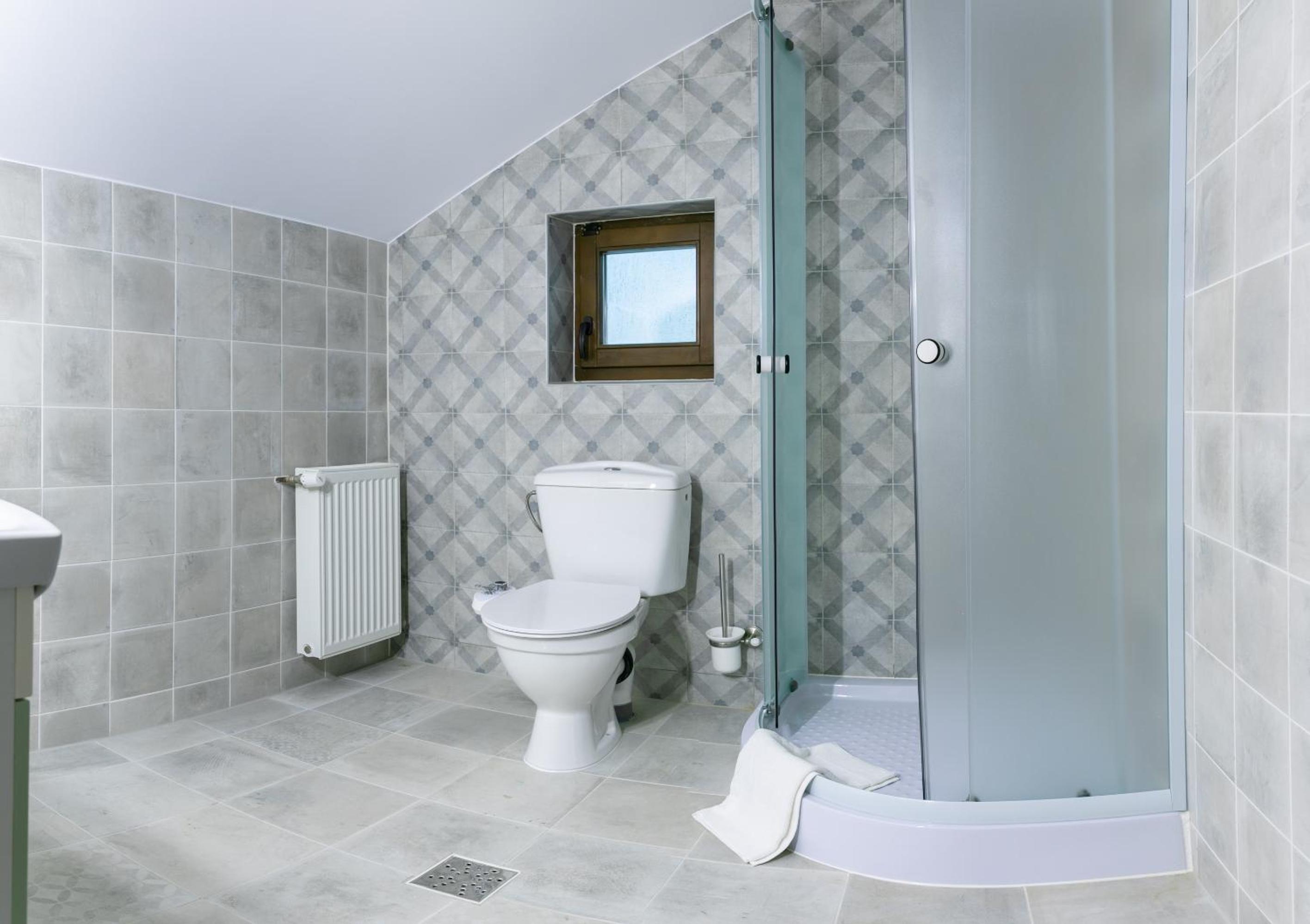 Small Double or Twin Room - Photo 9