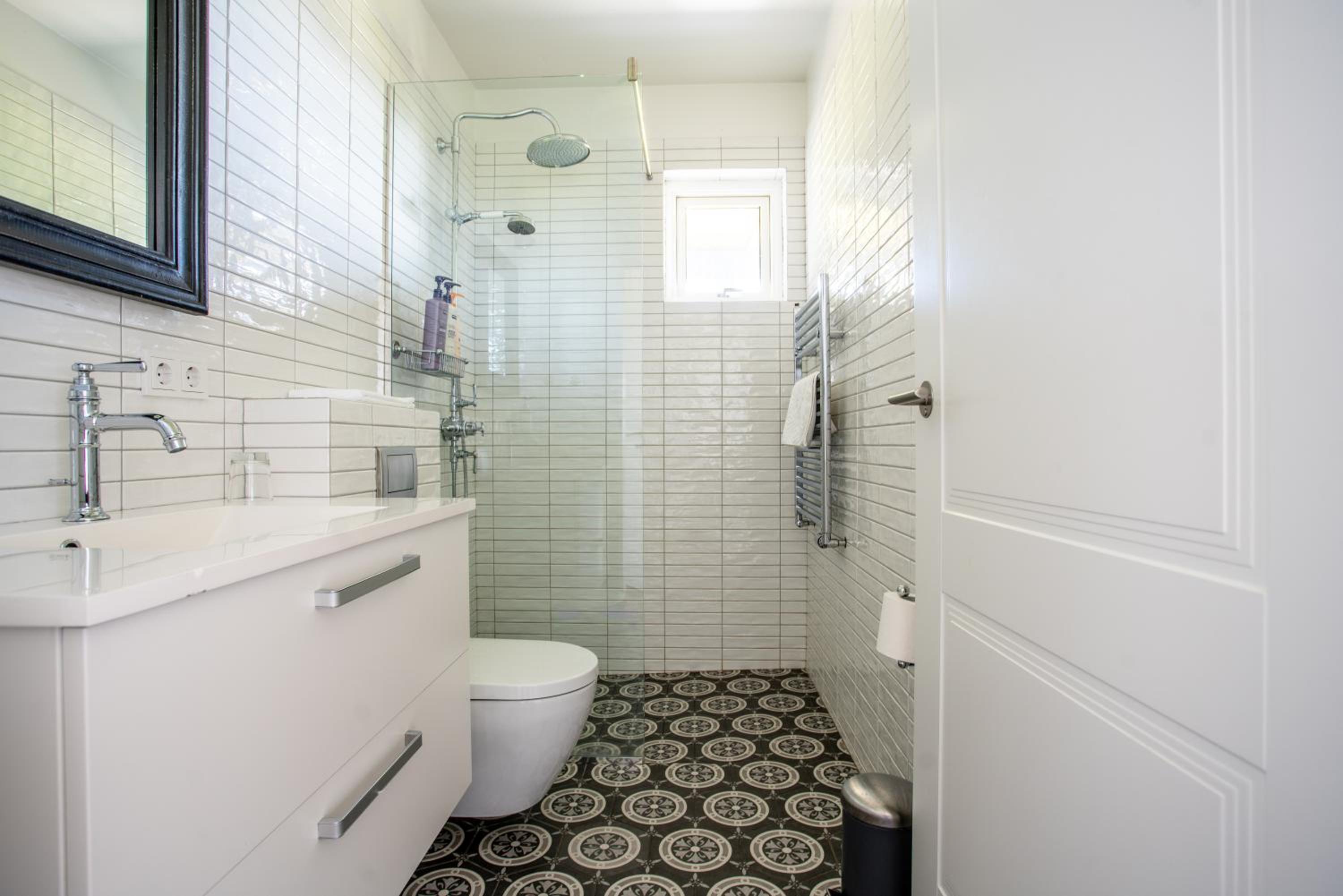 Twin Room with Private Bathroom