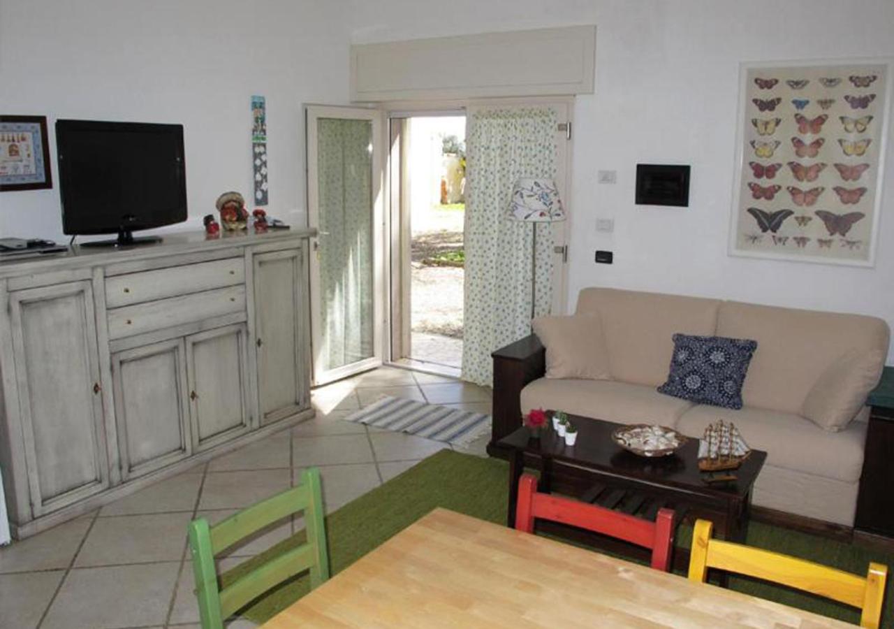 One-Bedroom Apartment photo 3