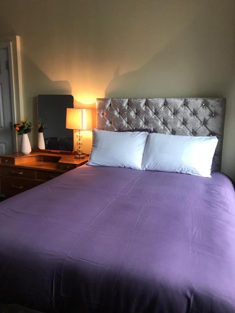 Basic Triple Room With Shared Bathroom photo 1