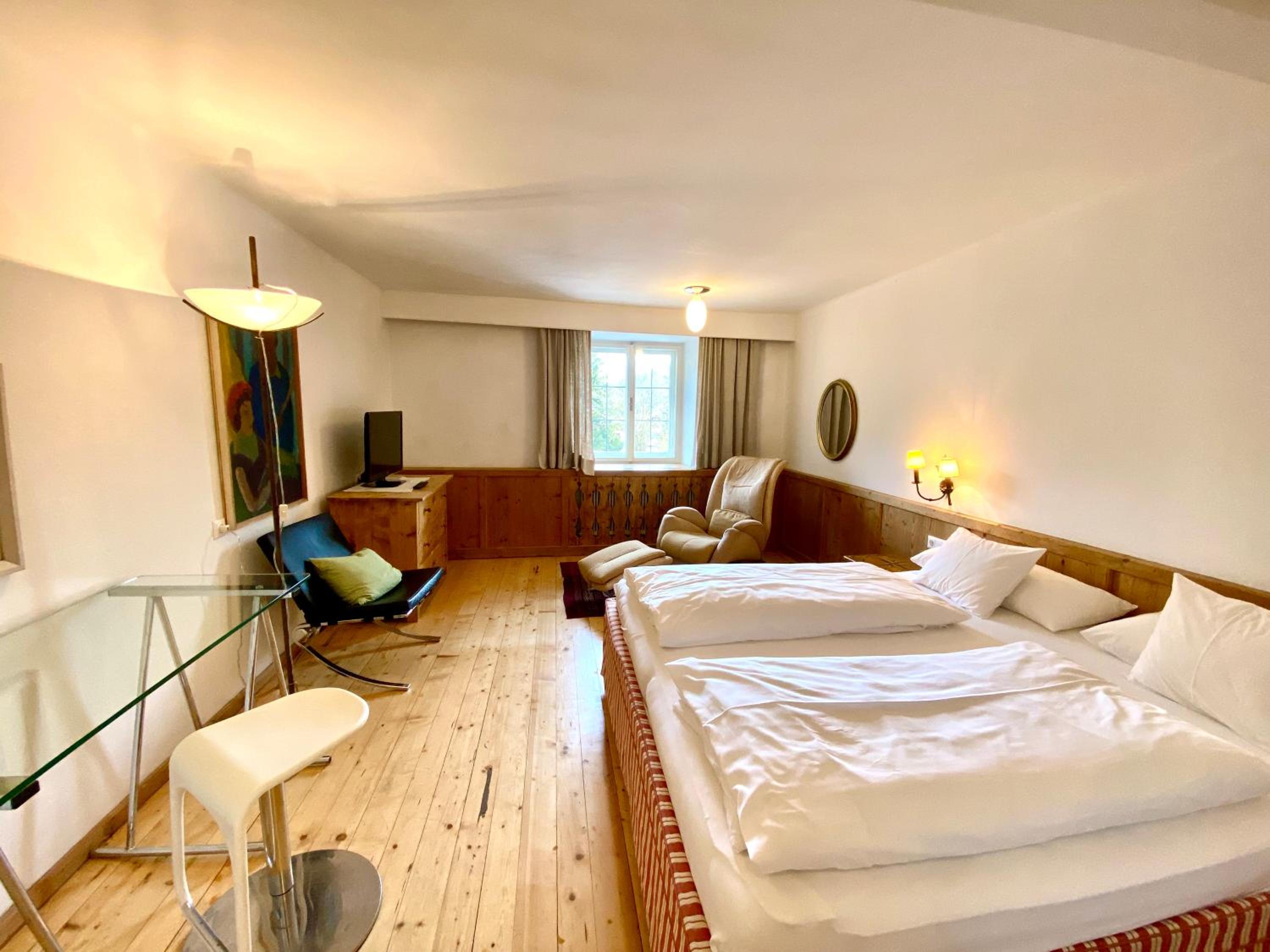Deluxe Apartment