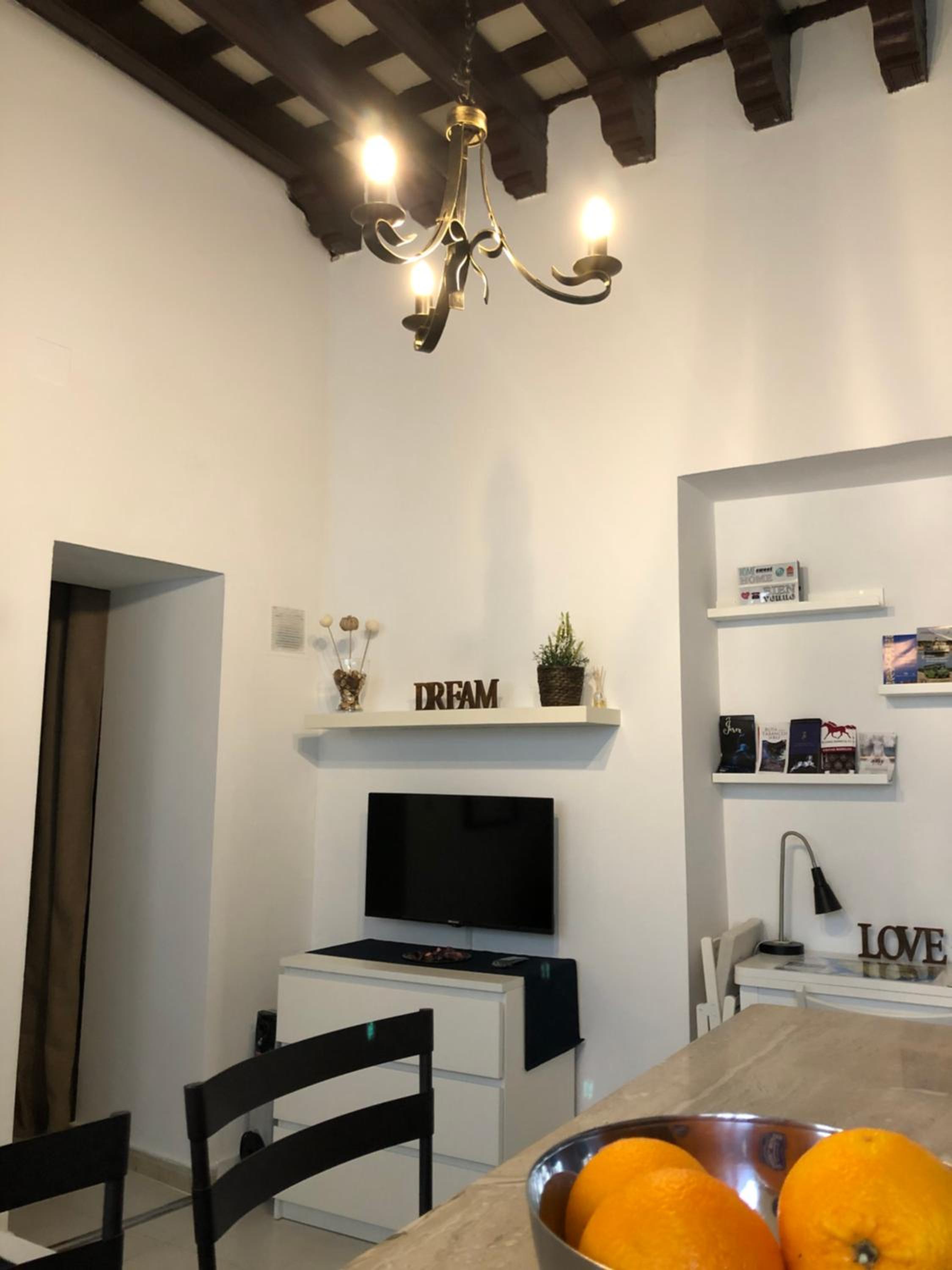 One-Bedroom Apartment - Photo 20