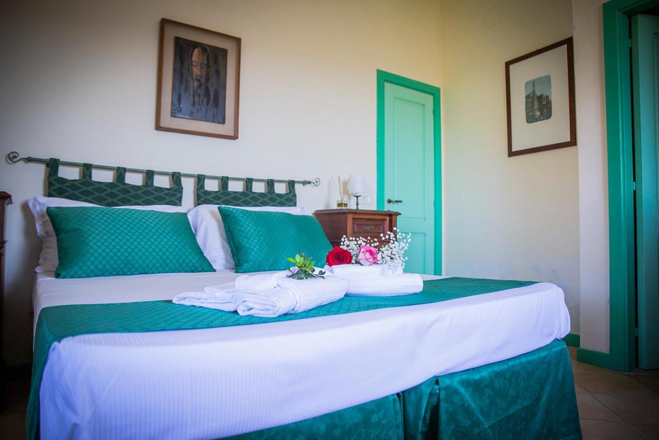 Double or Twin Room with Private External Bathroom photo 1