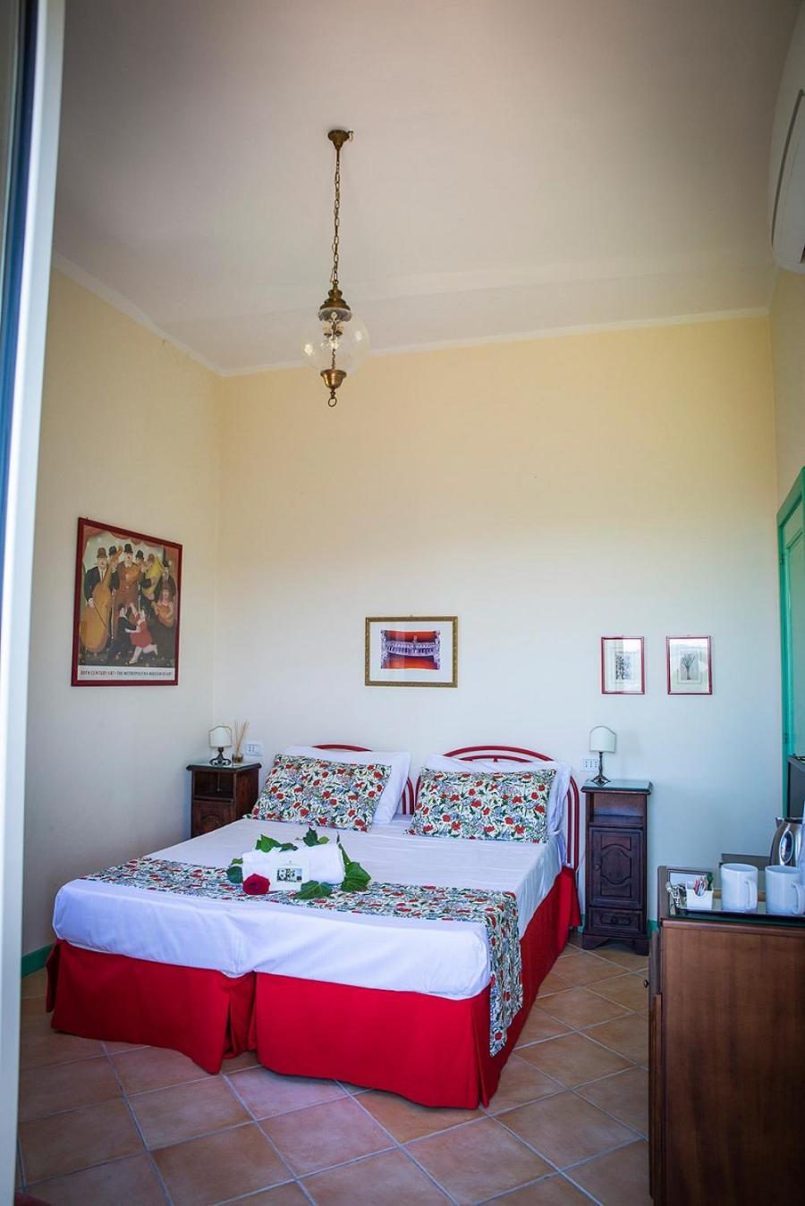 Double or Twin Room with Private Bathroom photo 2