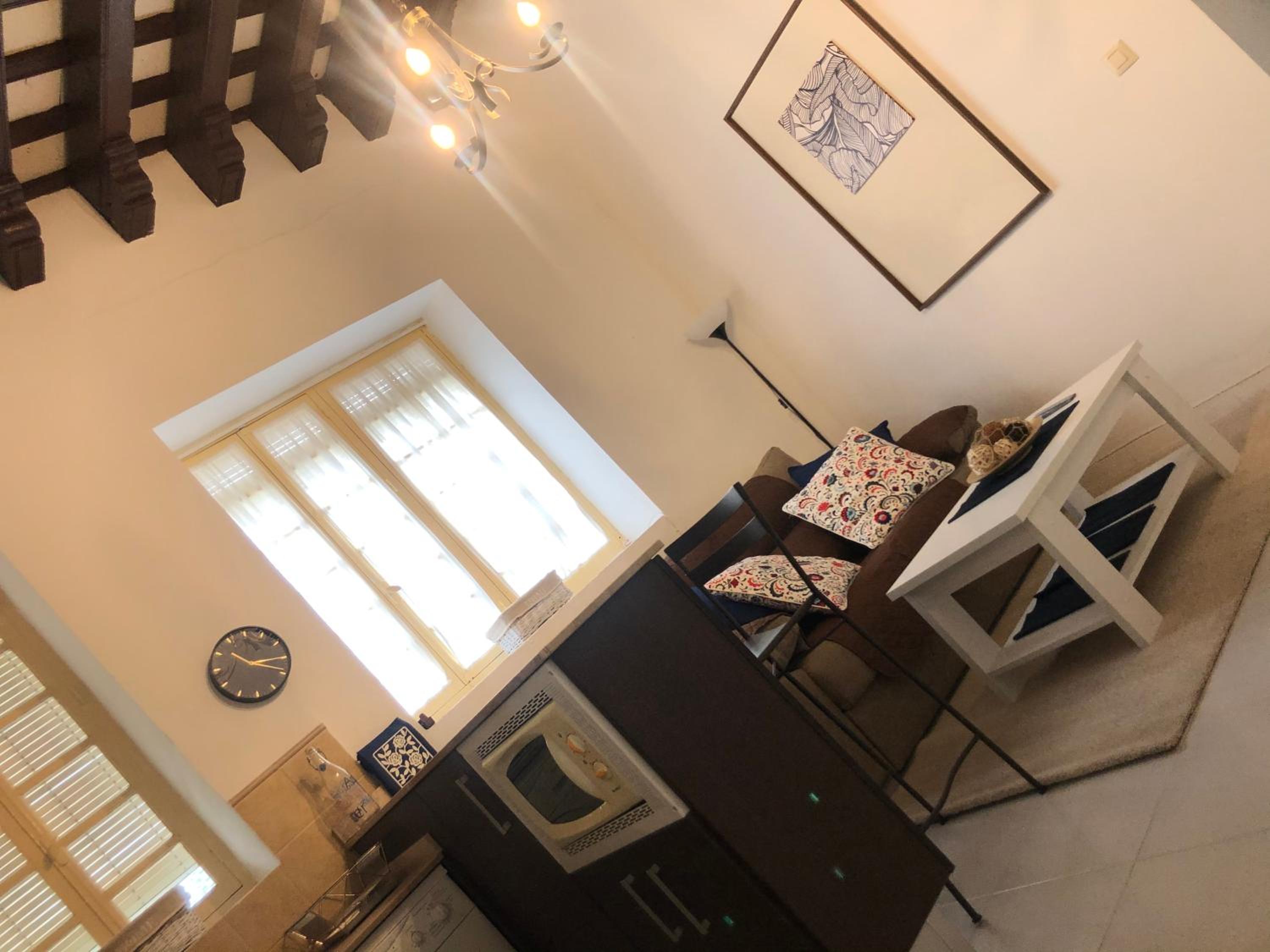 One-Bedroom Apartment - Photo 15