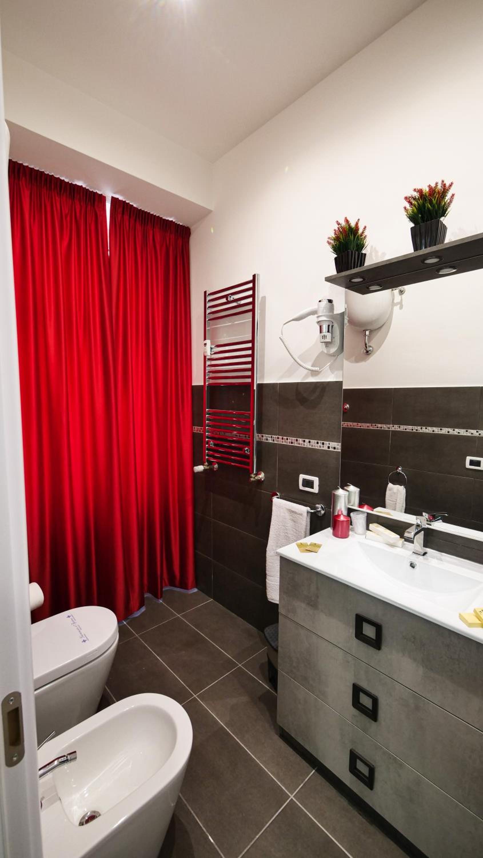 Deluxe Suite photo 3
