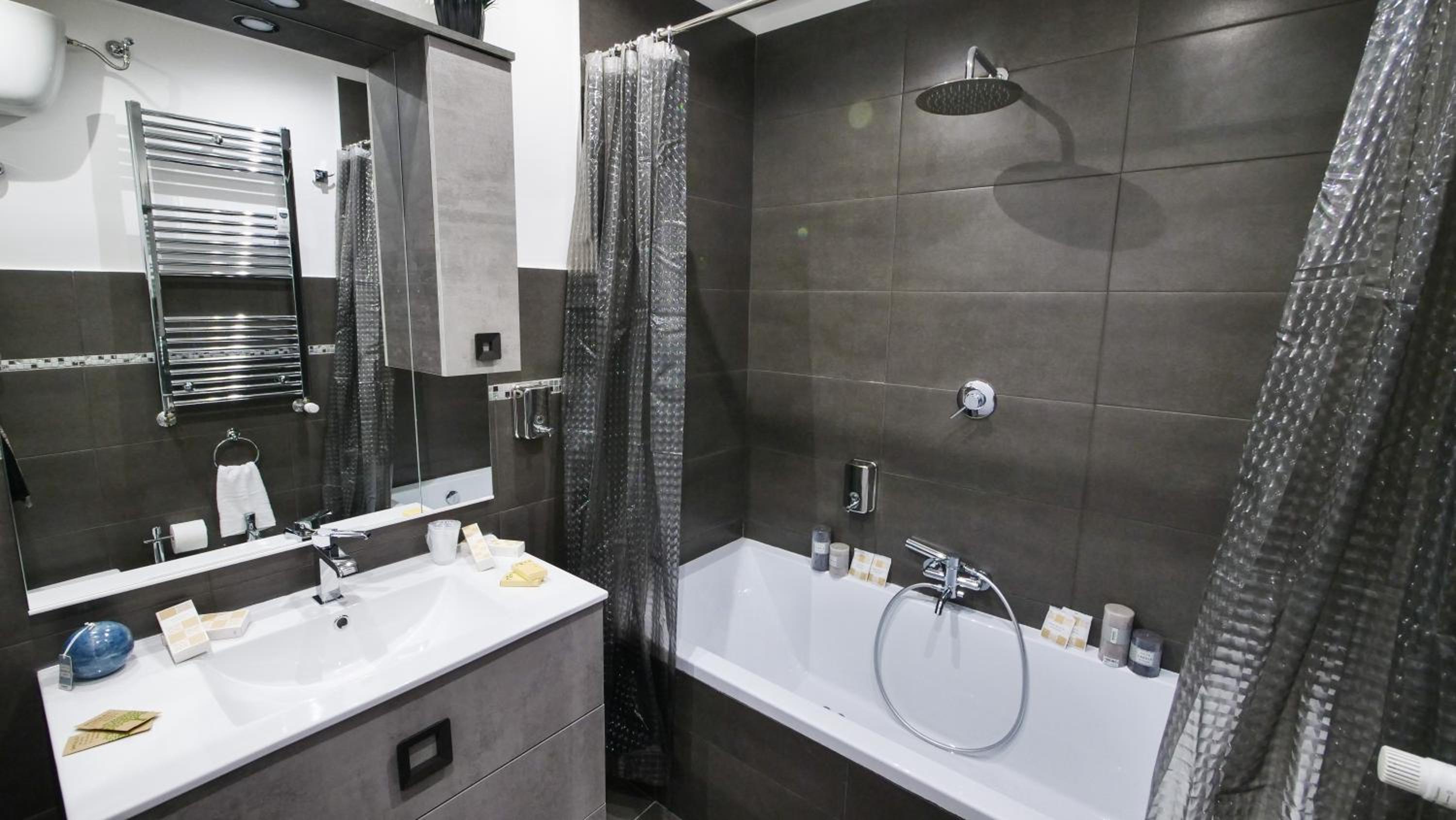 Superior Deluxe Double or Twin Room photo 2