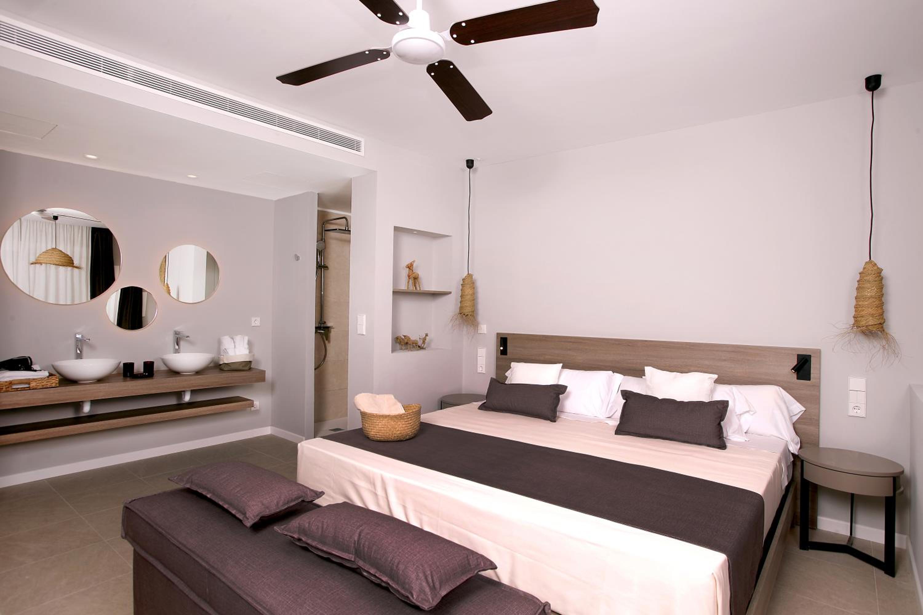 Double Room - Photo 19