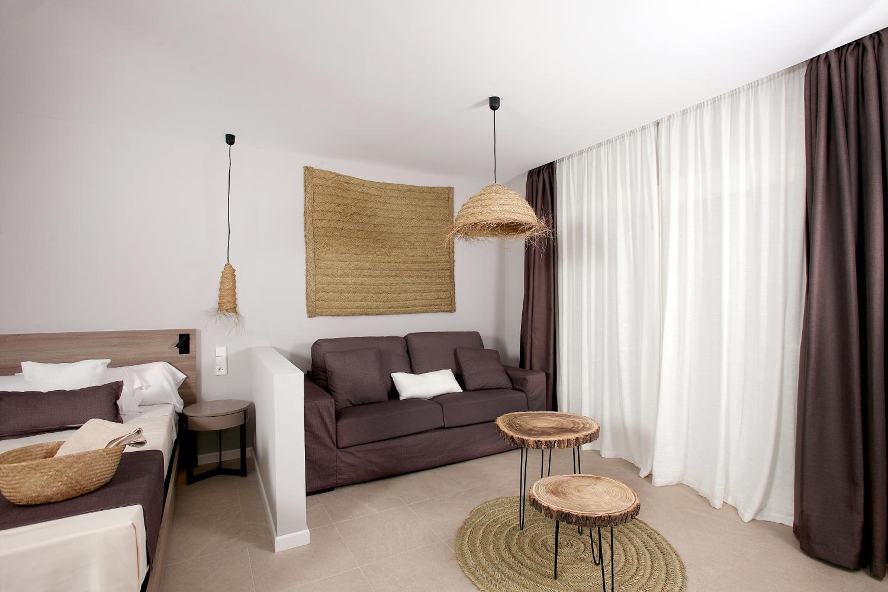 Superior Double Room - Photo 2