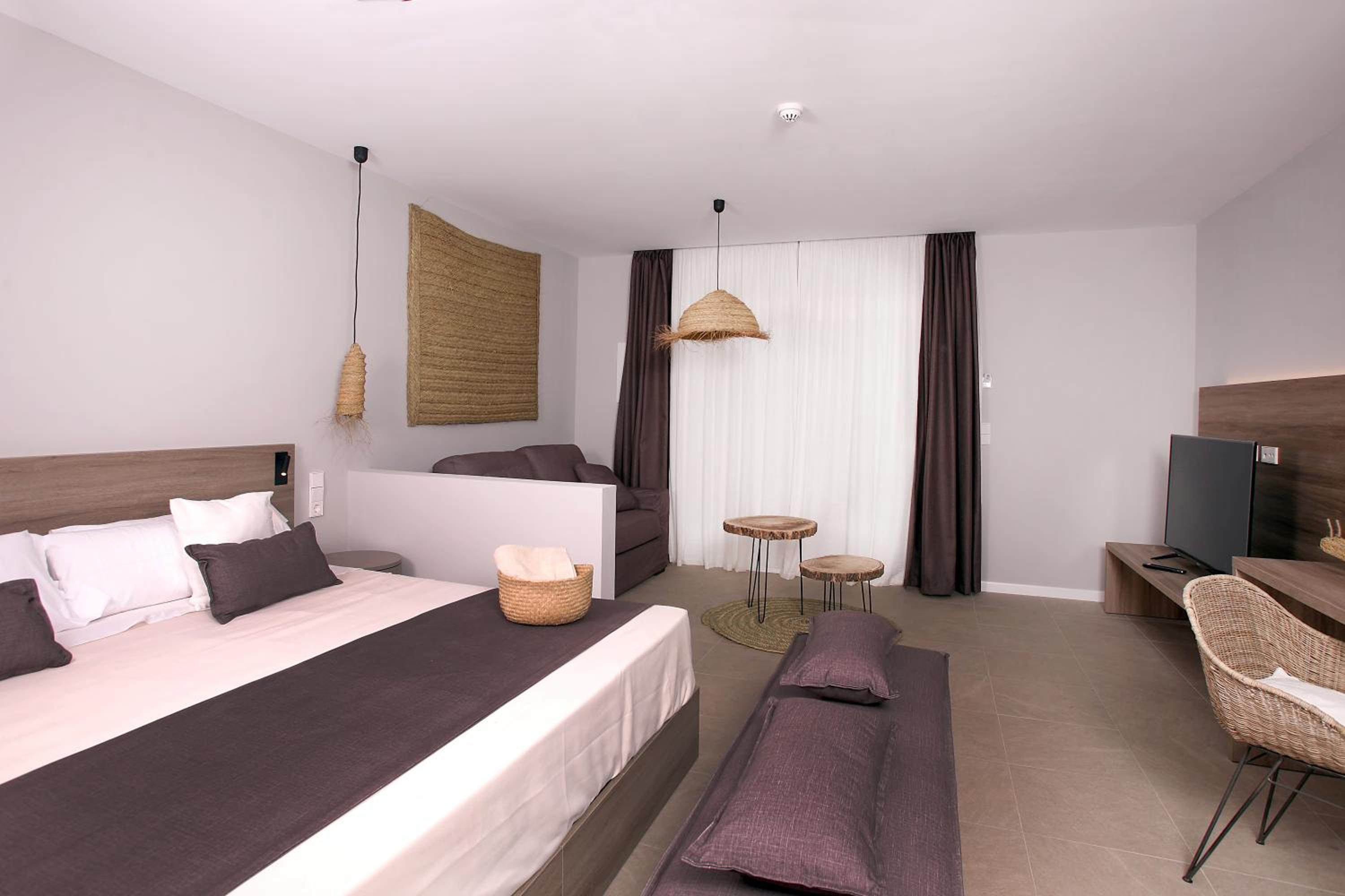 Superior Double Room - Photo 1