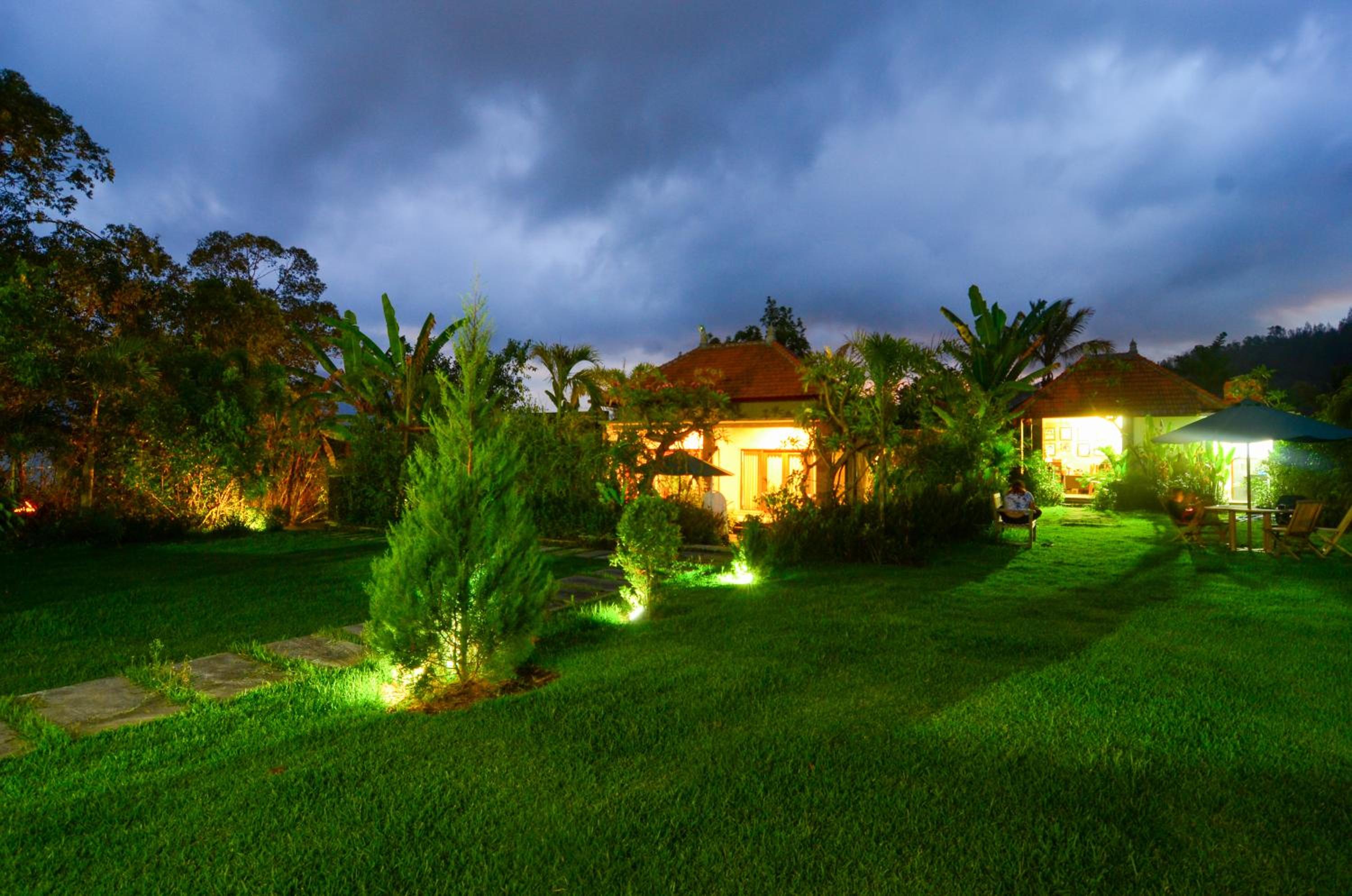 Bungalow with Garden View - Photo 30