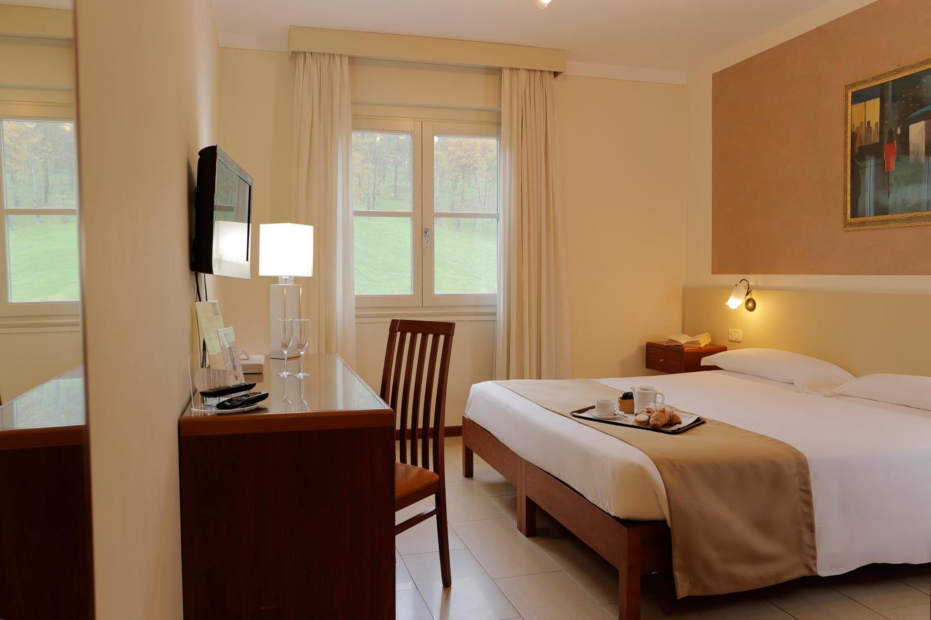 Quintuple Room (5 Adults) photo 1