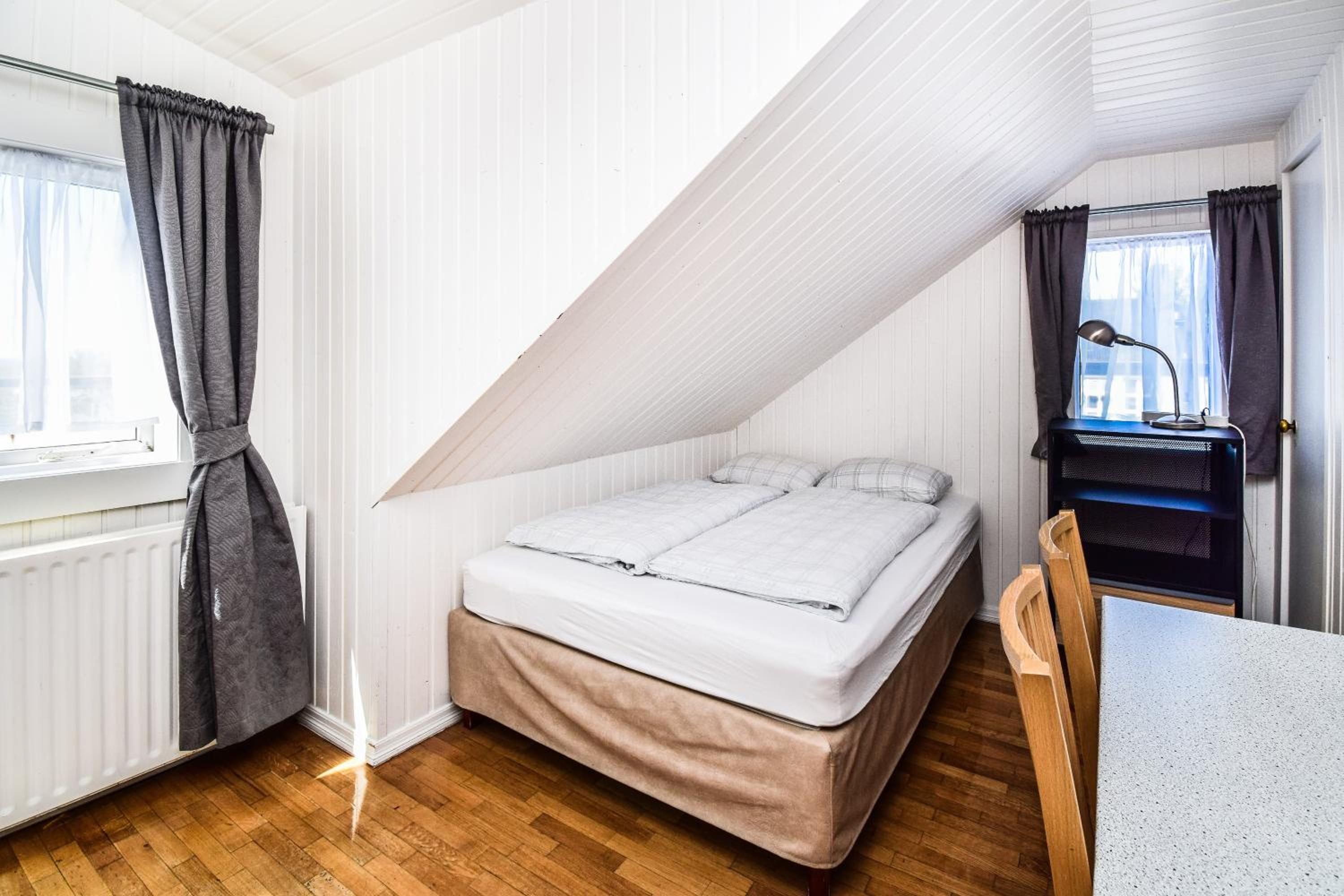 Double or Twin Room with Shared Bathroom photo 3