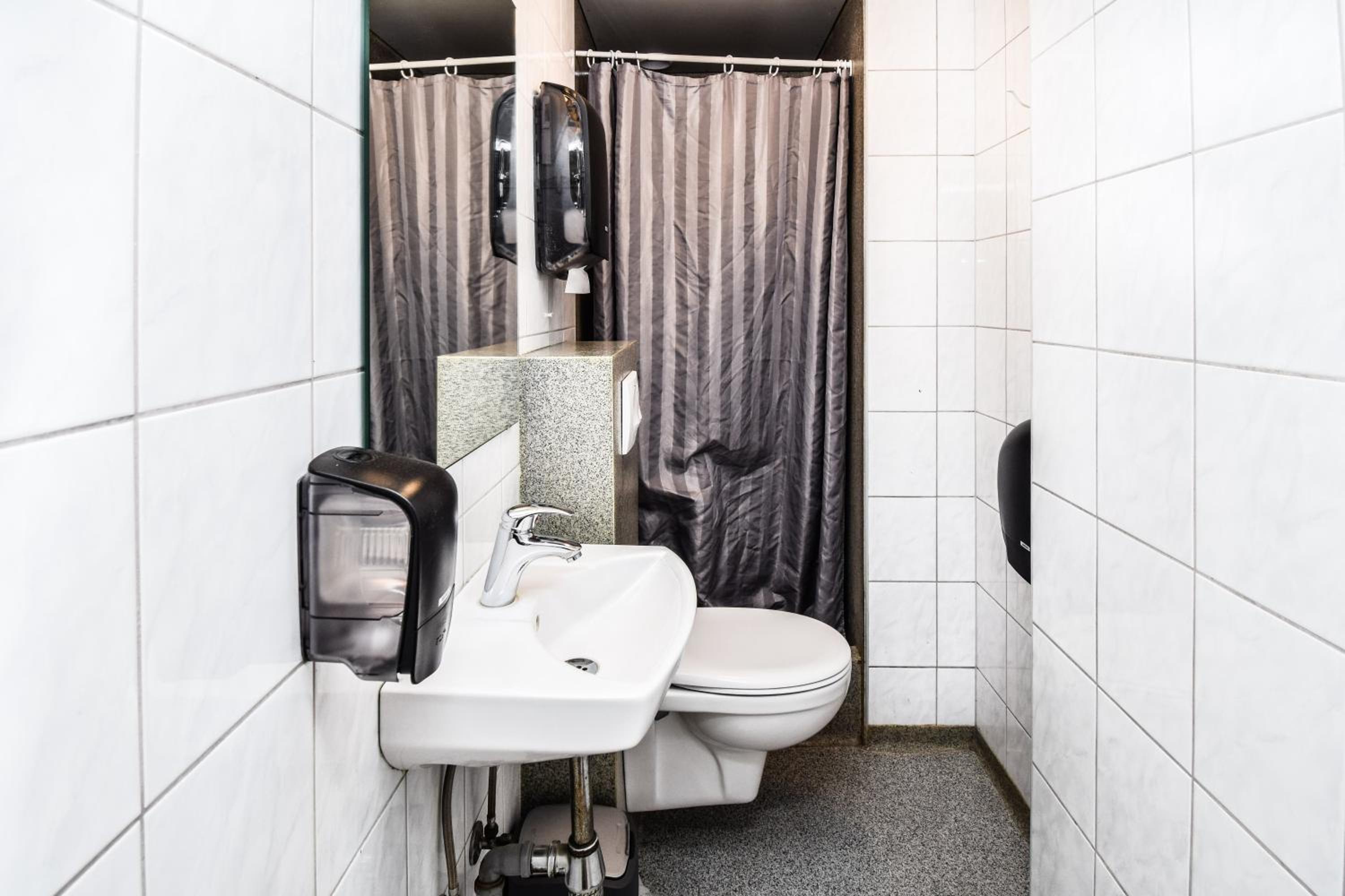 Triple Room with Shared Bathroom photo 1