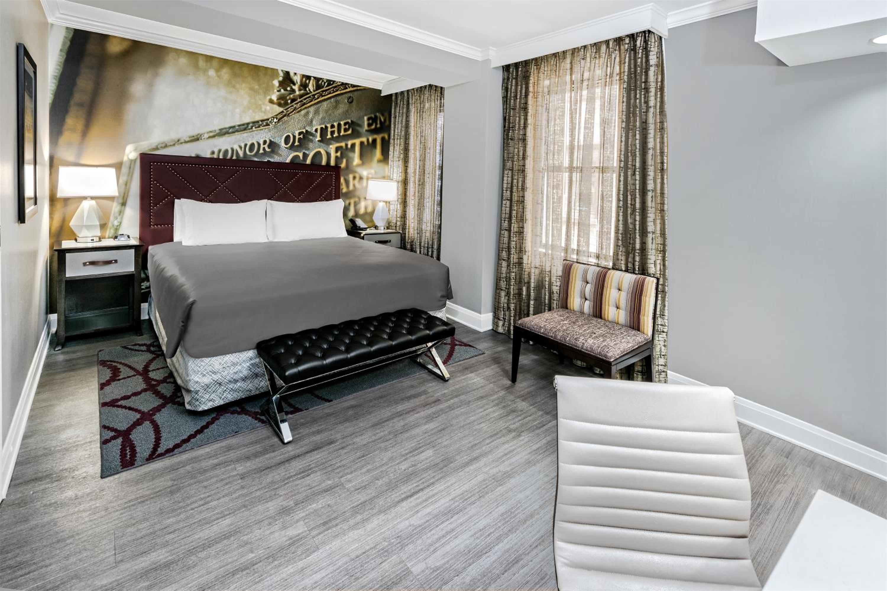 Standard King Room - Photo 1