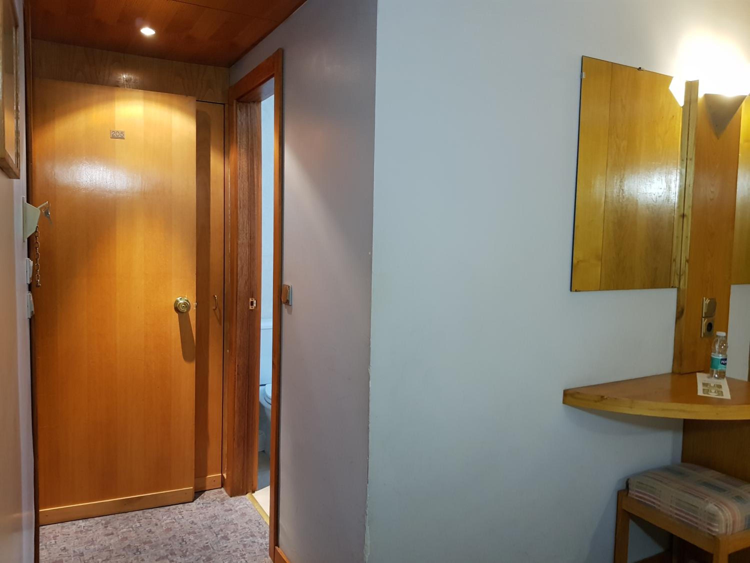 Twin Room - Photo 1
