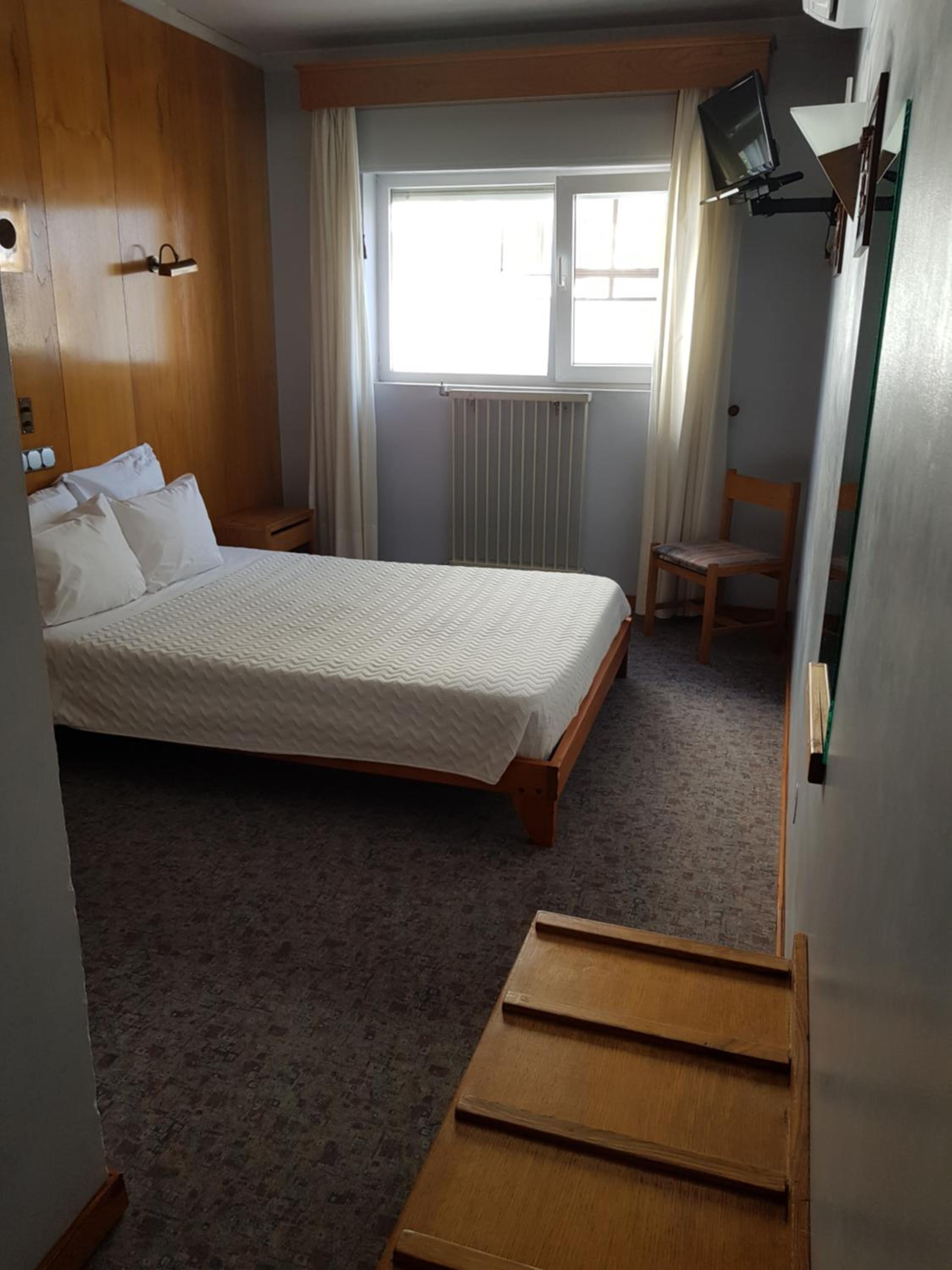Double Room - Photo 6