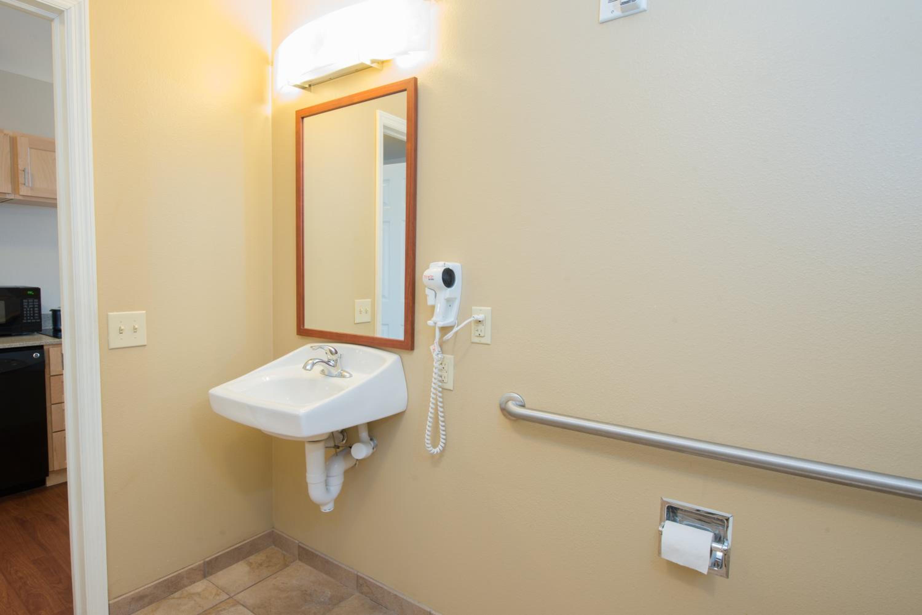 Suite with Two Double Beds - Hearing Accessible - Photo 2