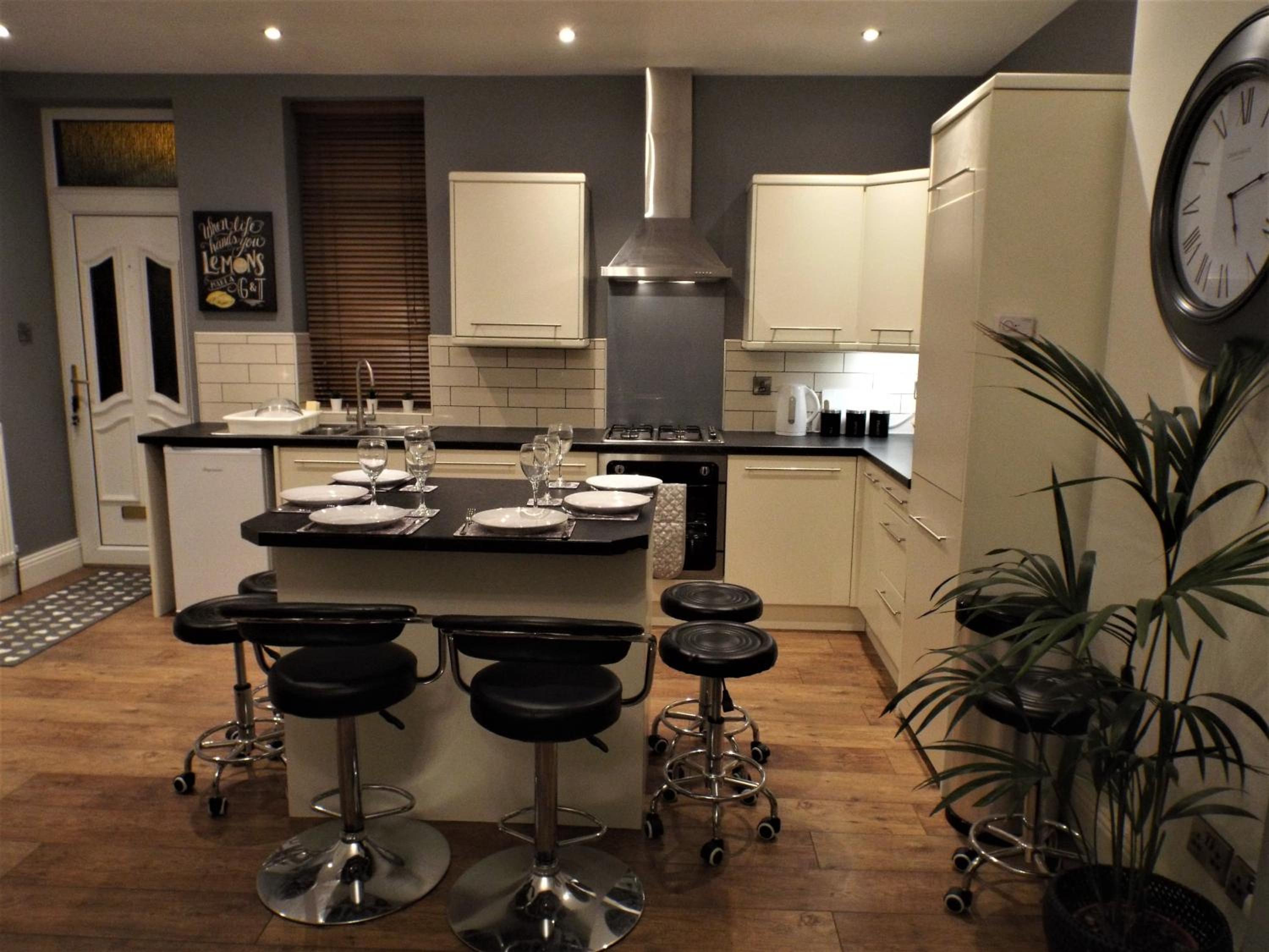 Two-Bedroom Townhouse - Photo 22