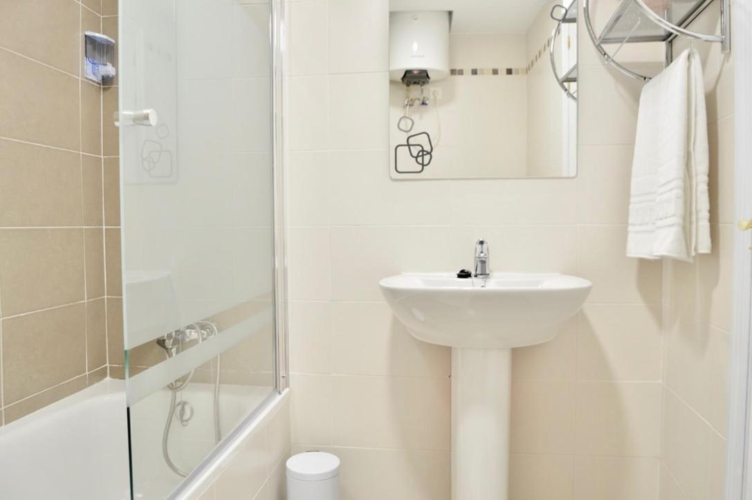 One-Bedroom Apartment - Photo 11