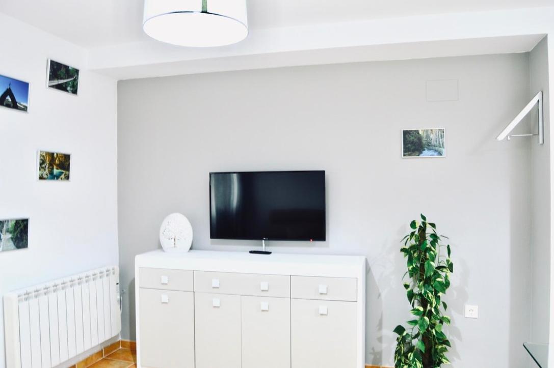One-Bedroom Apartment - Photo 15