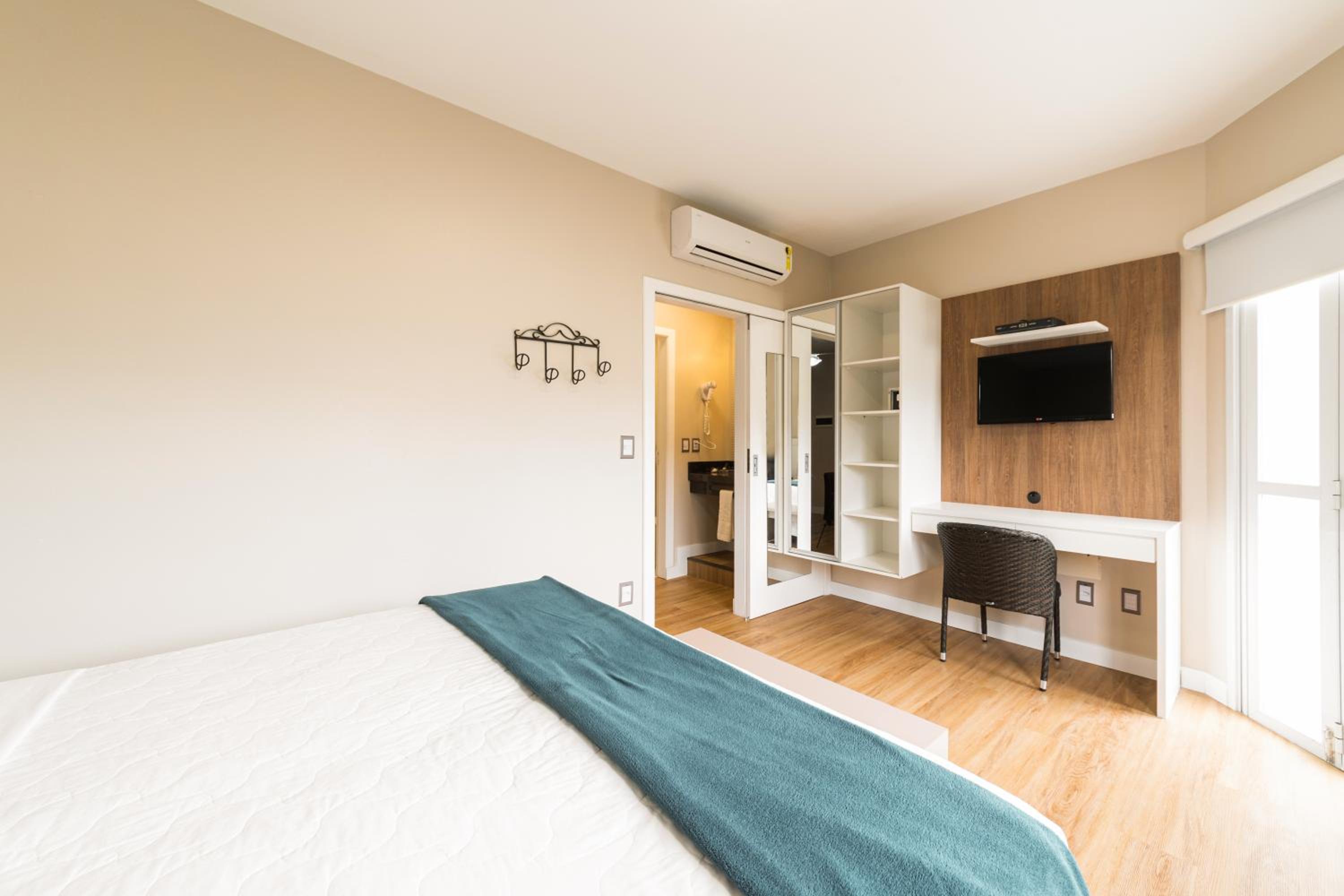 Apartment with Side Sea View photo 3