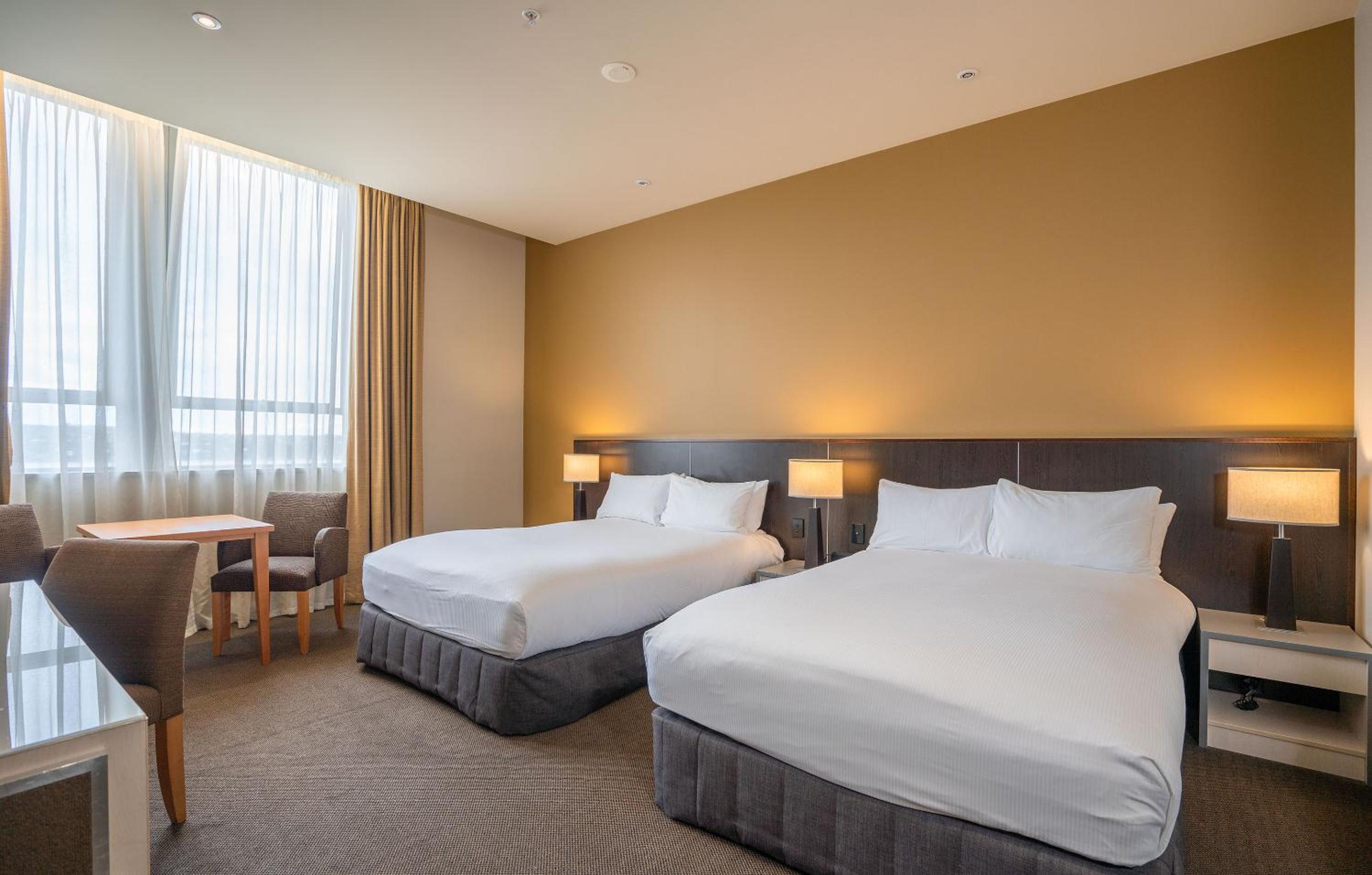 Standard Twin Room with Two Double Beds - Photo 2