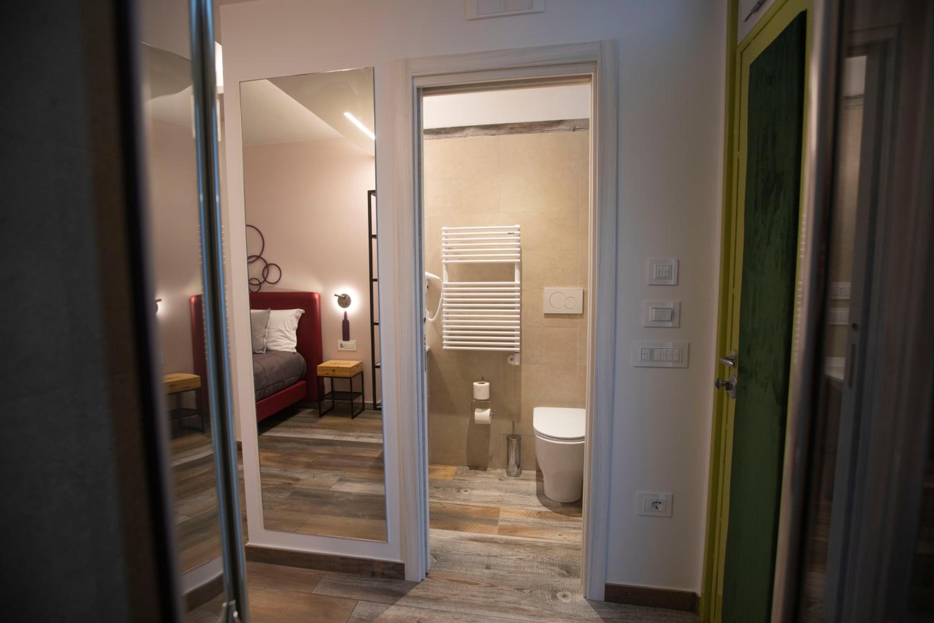 Deluxe Double or Twin Room - Photo 23