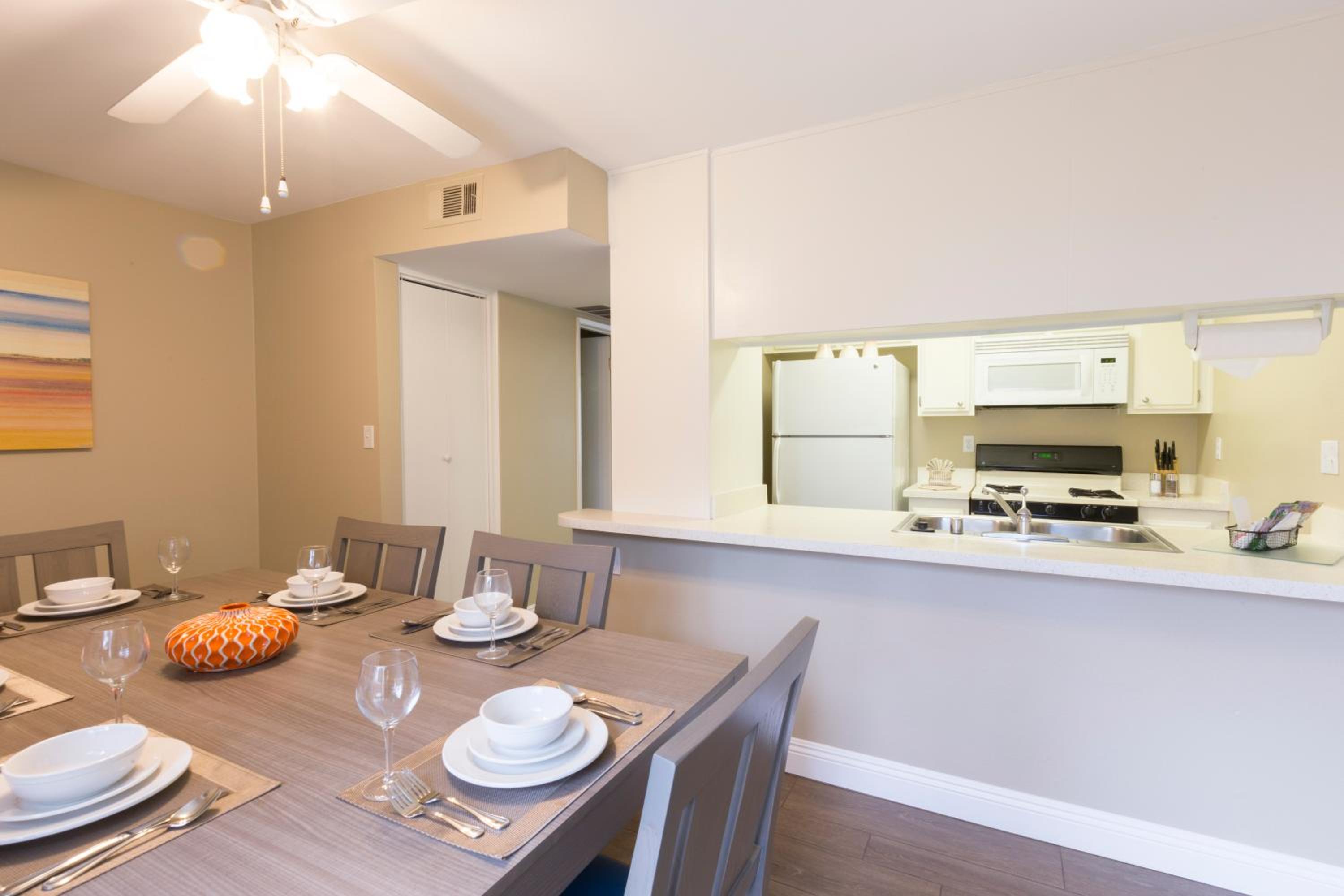 Two-Bedroom Suite - Photo 12