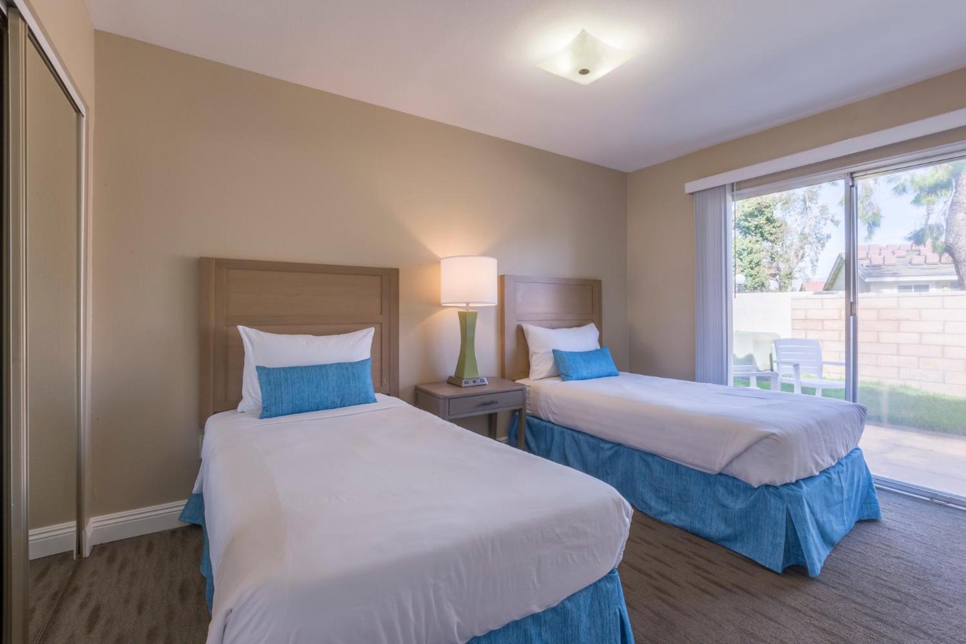 Two-Bedroom Suite - Photo 7