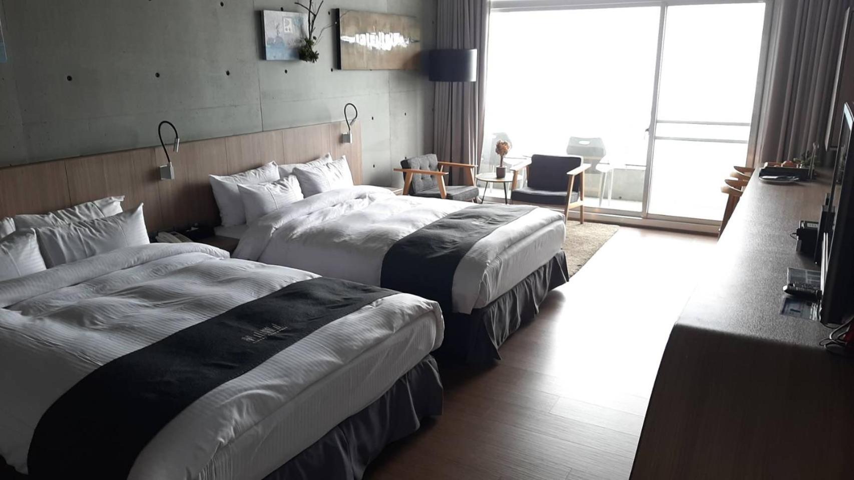 Standard Double Room with Mountain View
