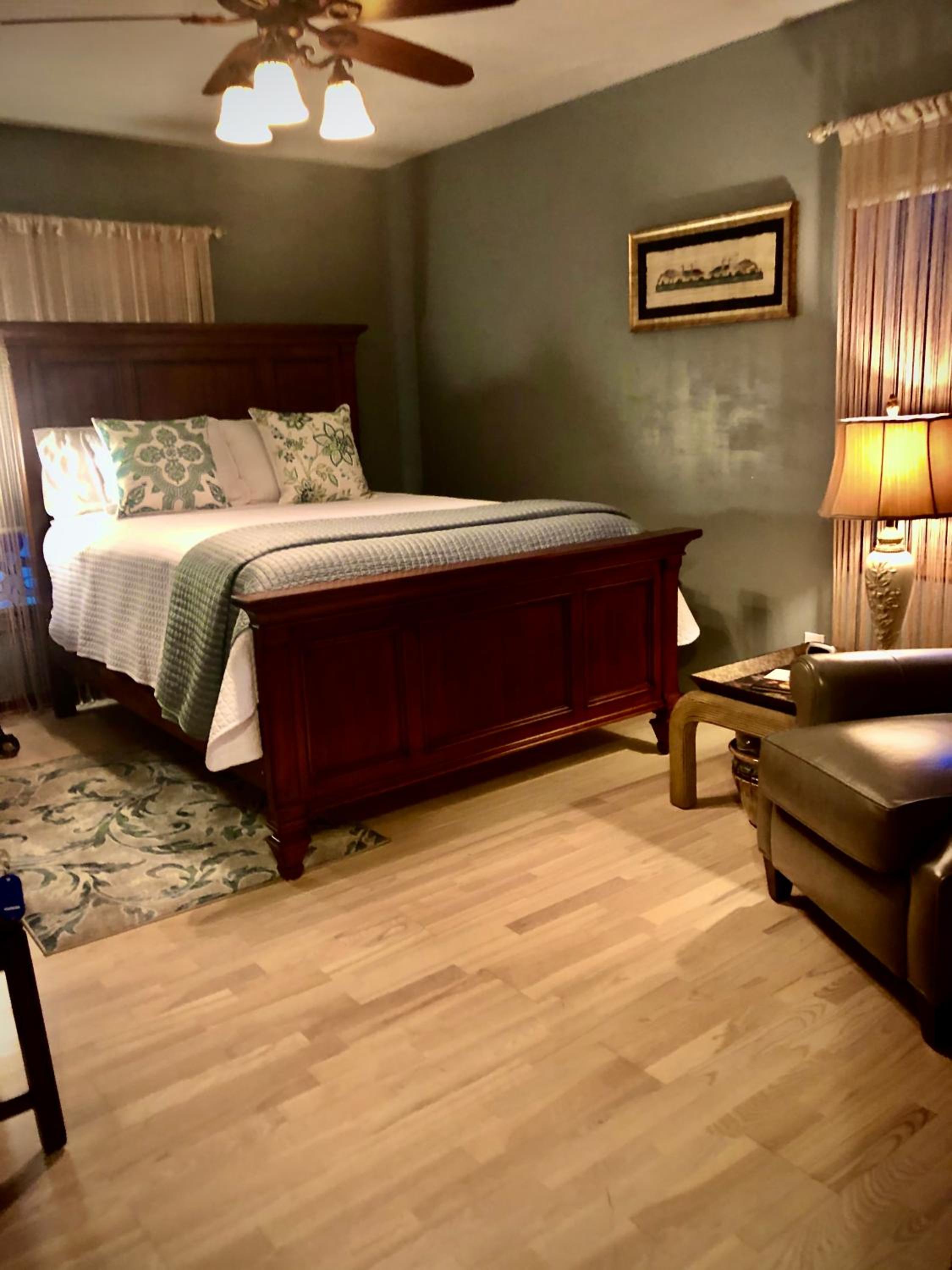 Deluxe Queen Room photo 1