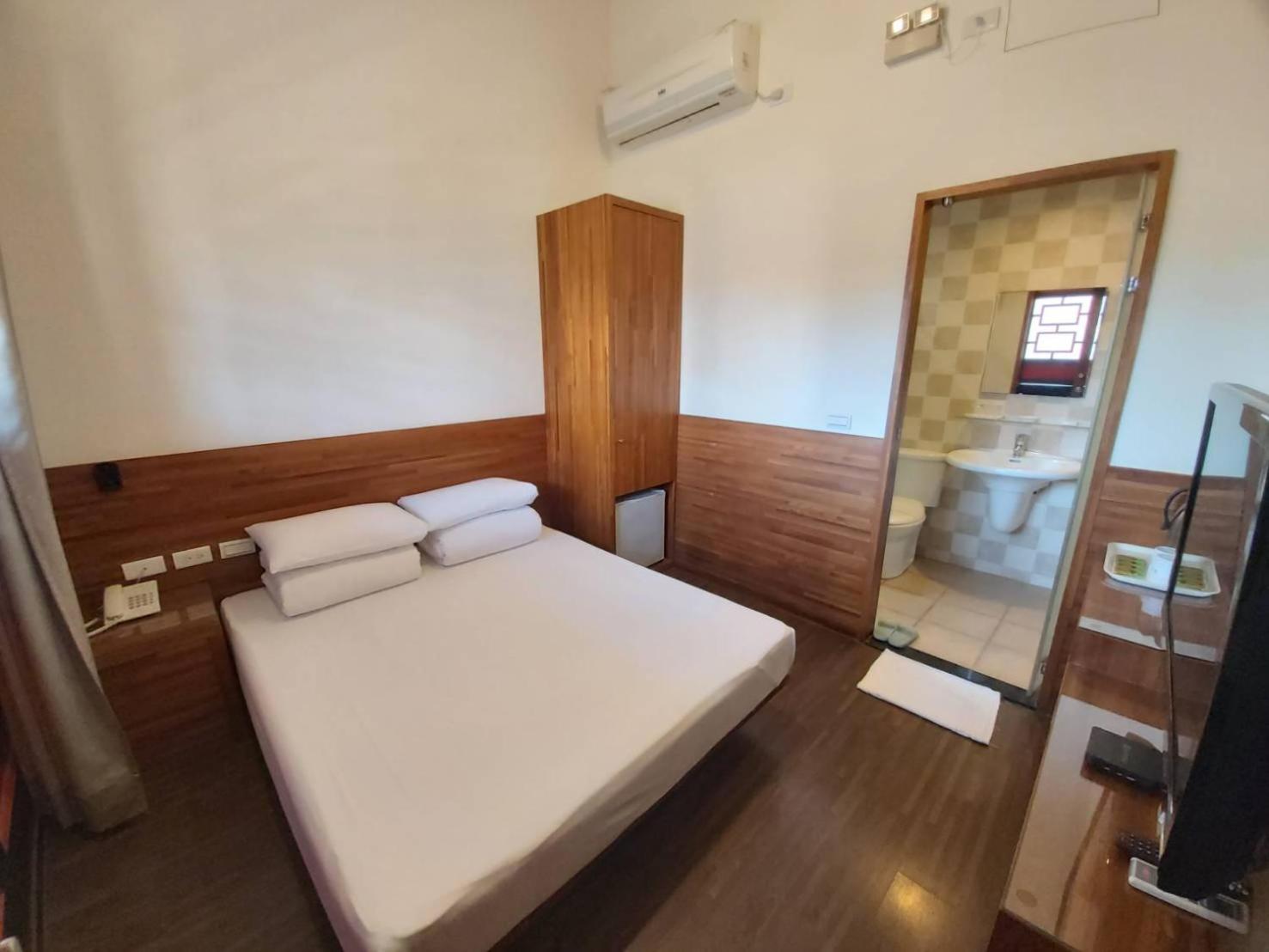 Standard Double Room photo 3