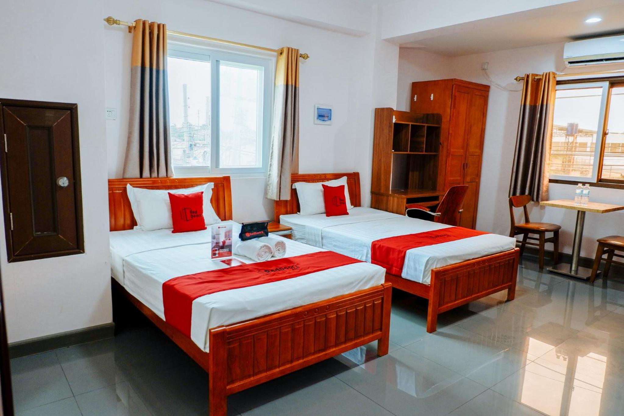 Deluxe Twin Room - Photo 11