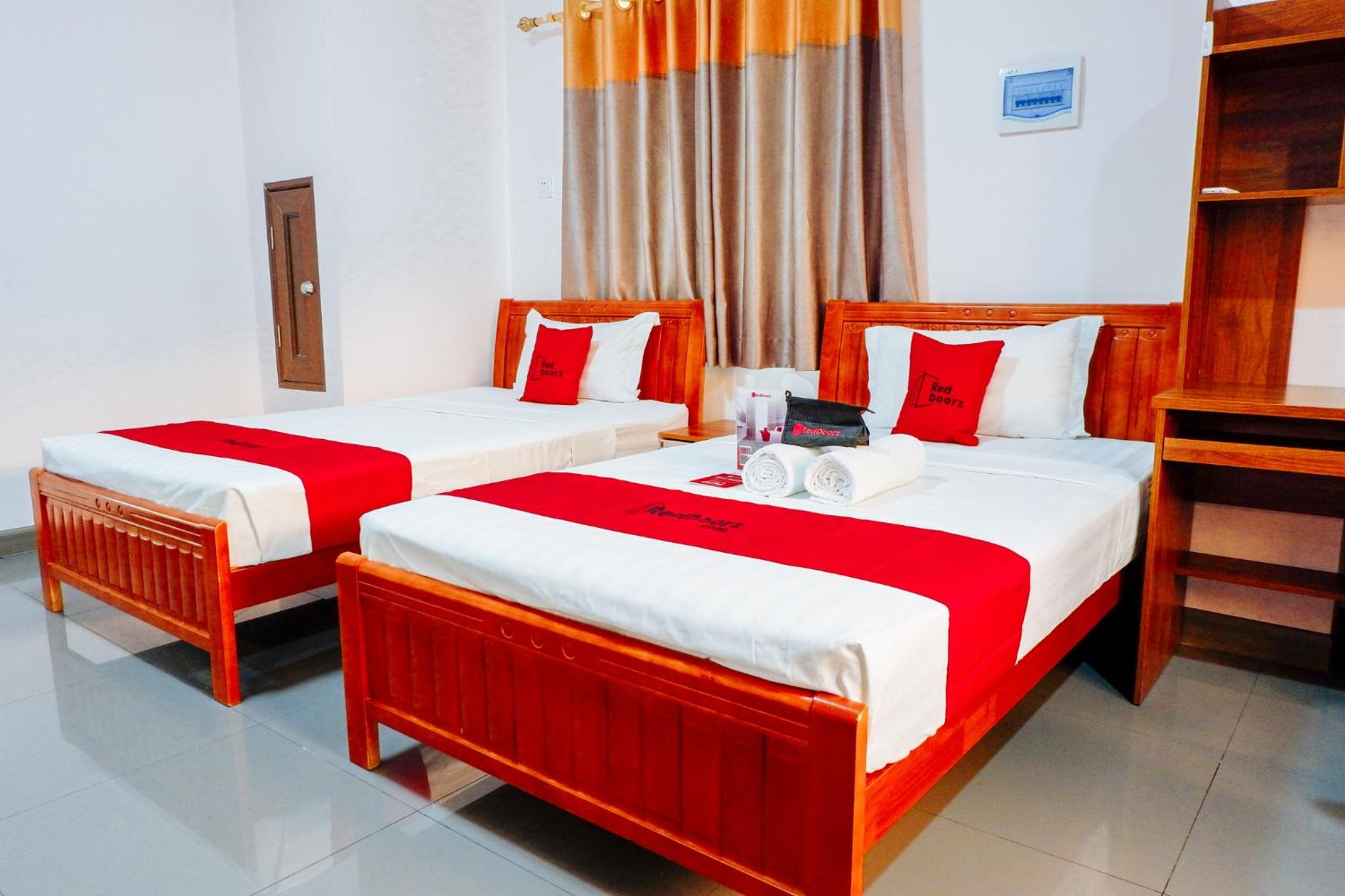 Deluxe Twin Room - Photo 12
