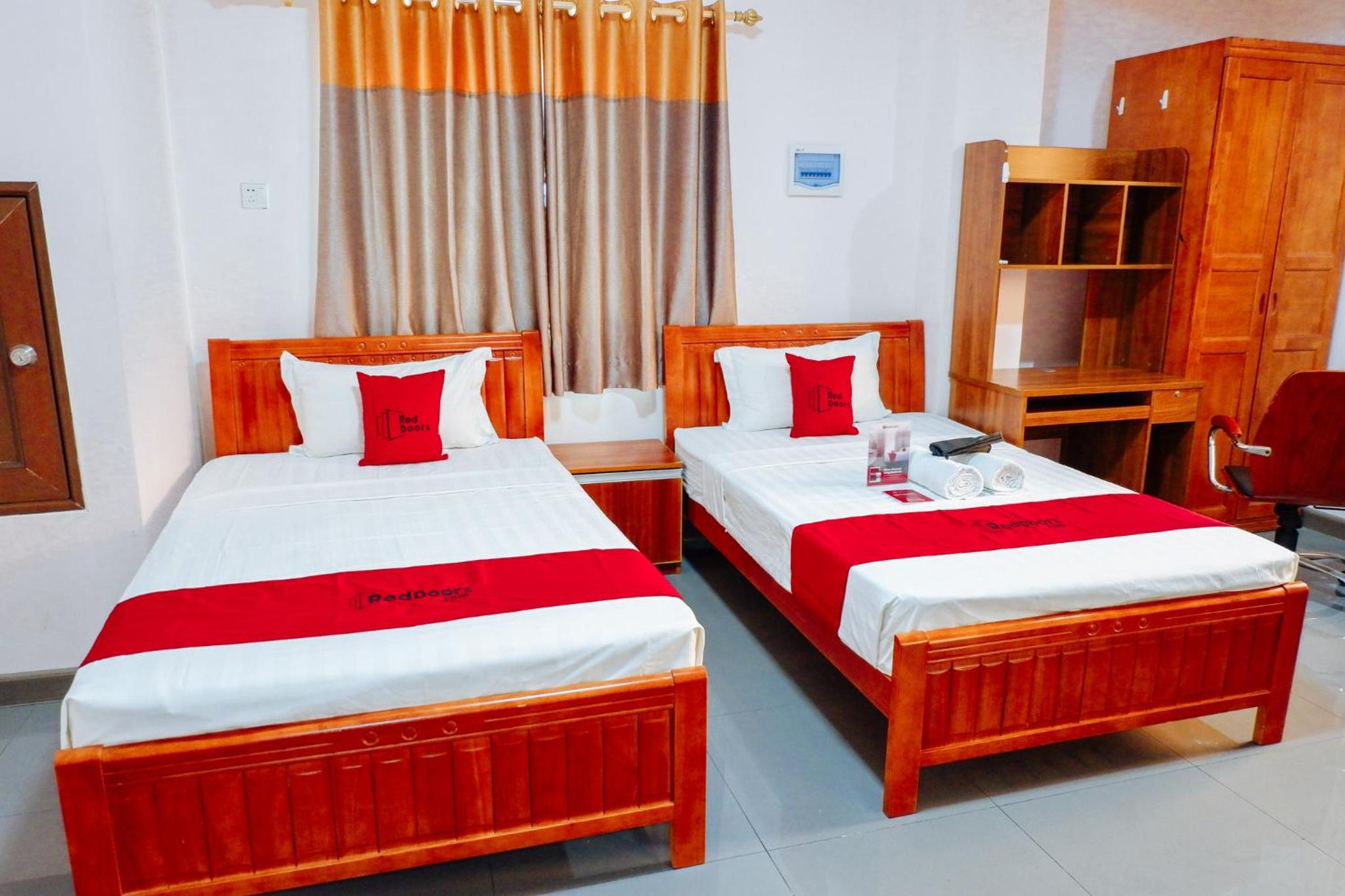 Deluxe Twin Room - Photo 2