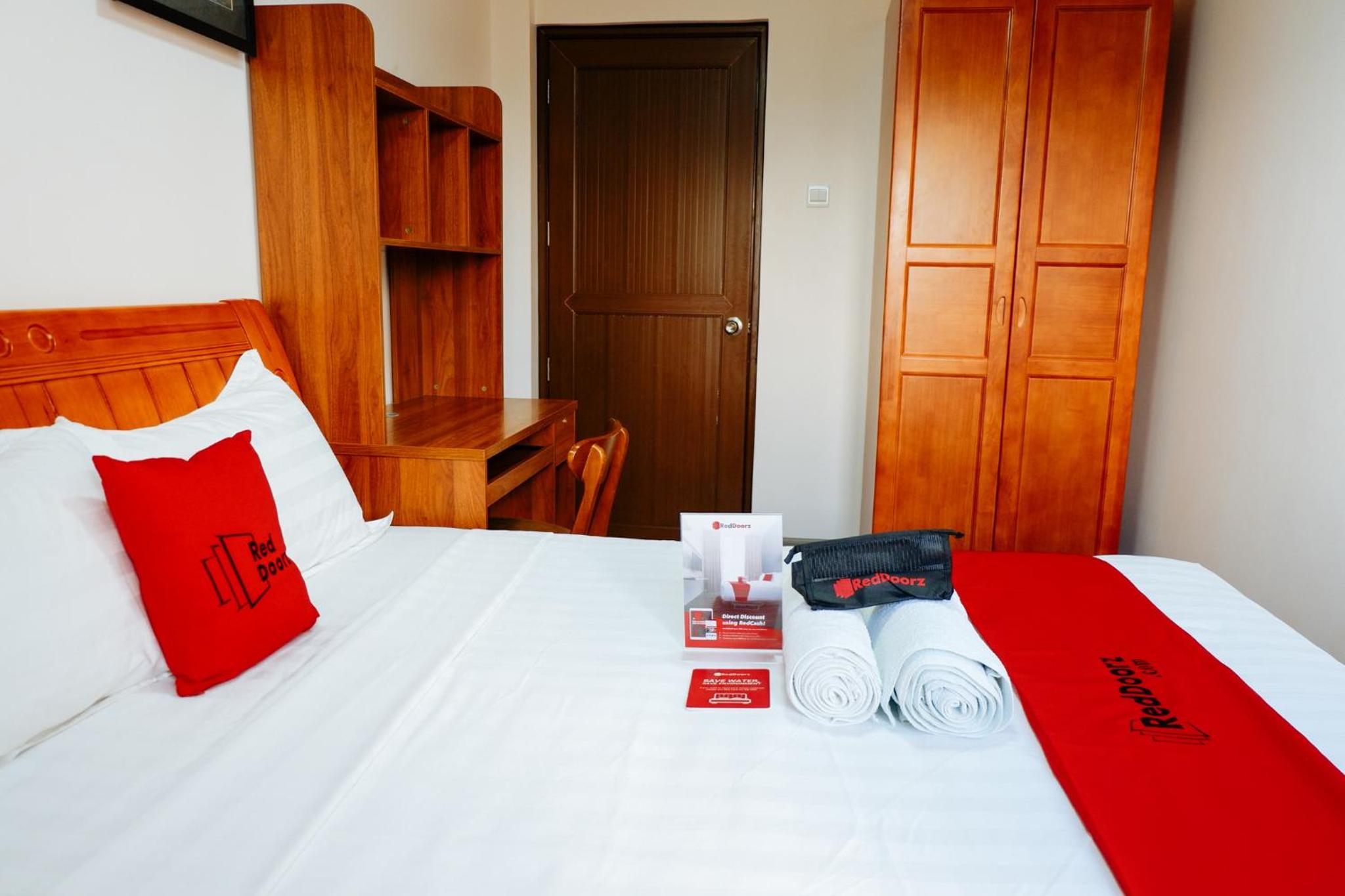 Two-Bedroom Suite - Photo 12