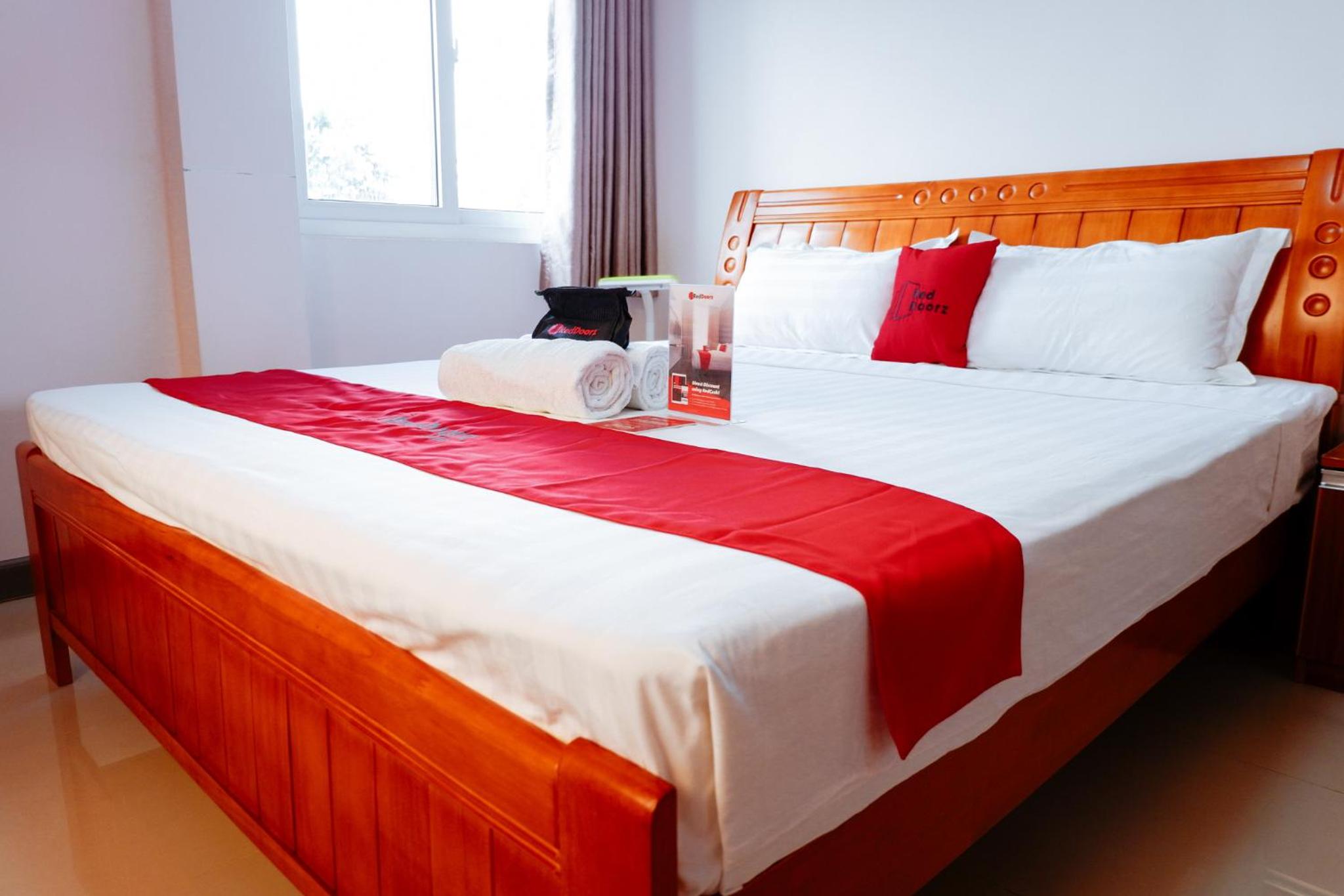 Two-Bedroom Suite - Photo 18