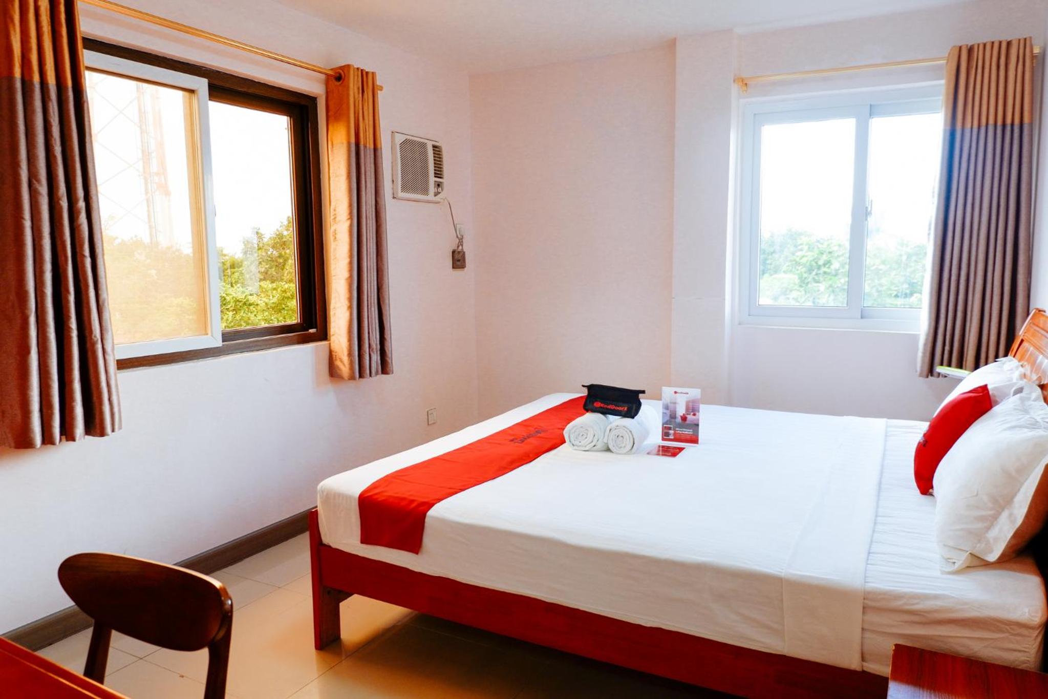 Two-Bedroom Suite - Photo 21