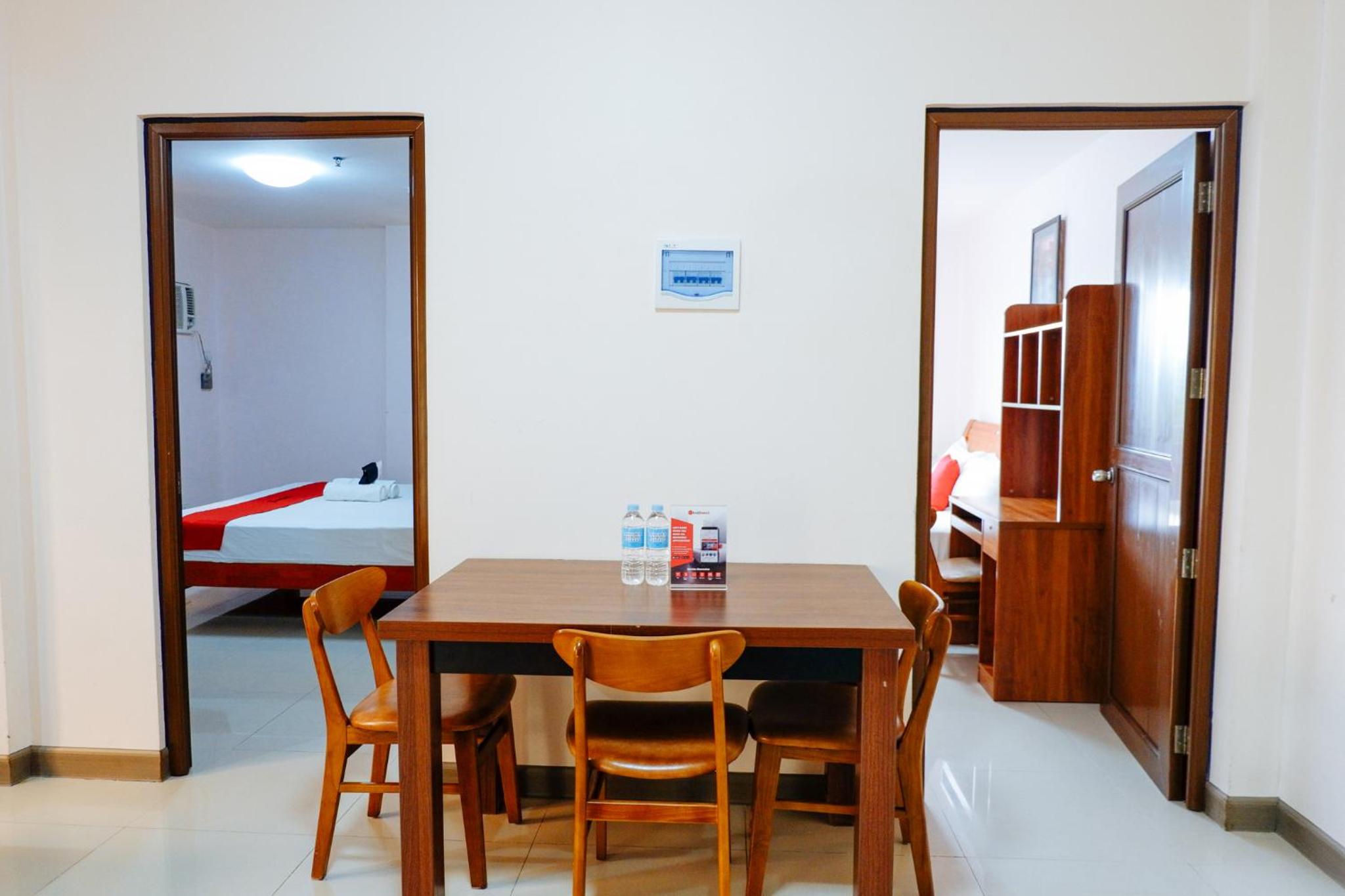 Two-Bedroom Suite - Photo 2