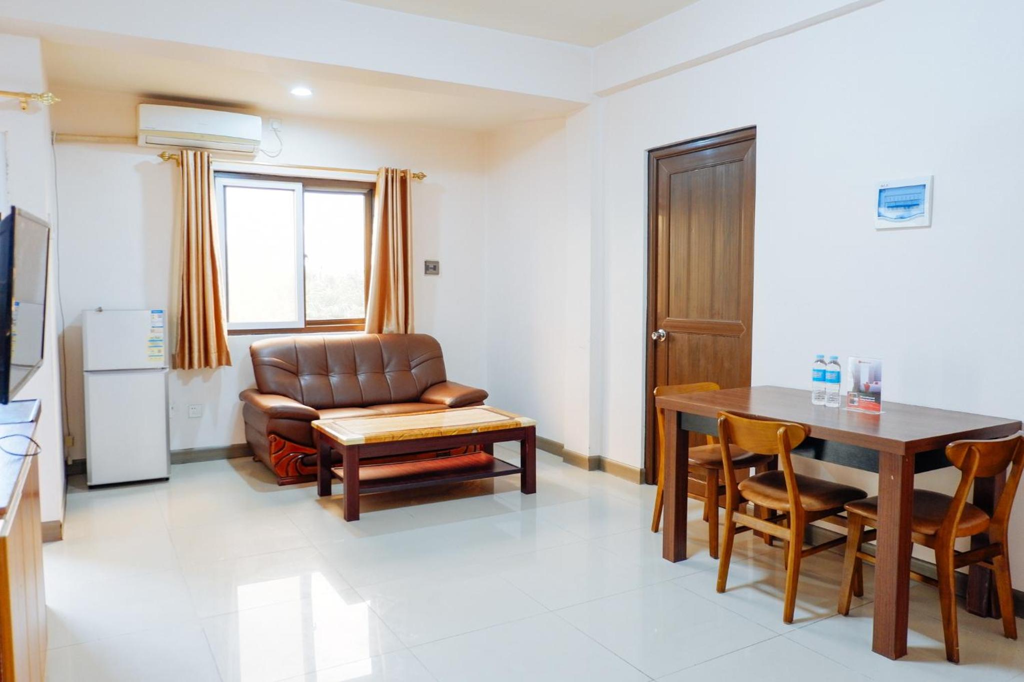 Two-Bedroom Suite - Photo 7