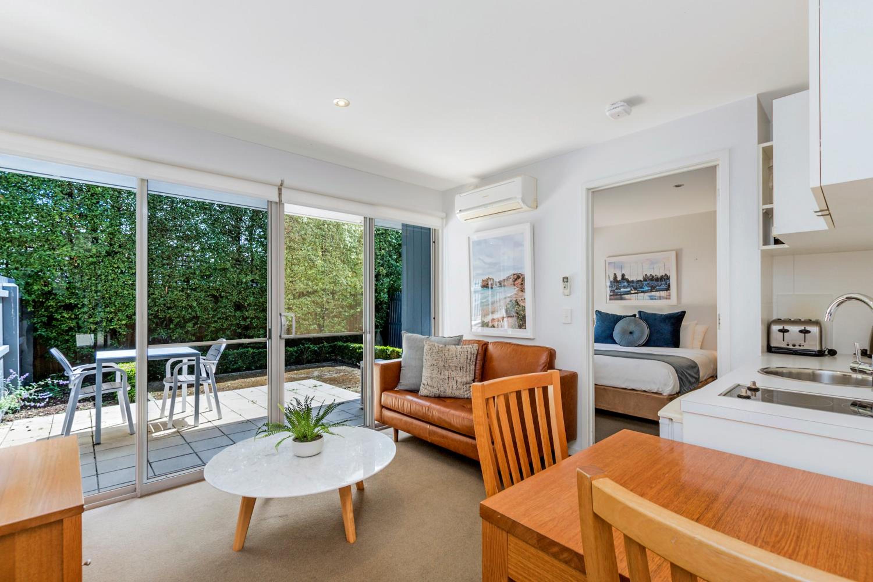 One-Bedroom Apartment - Photo 10