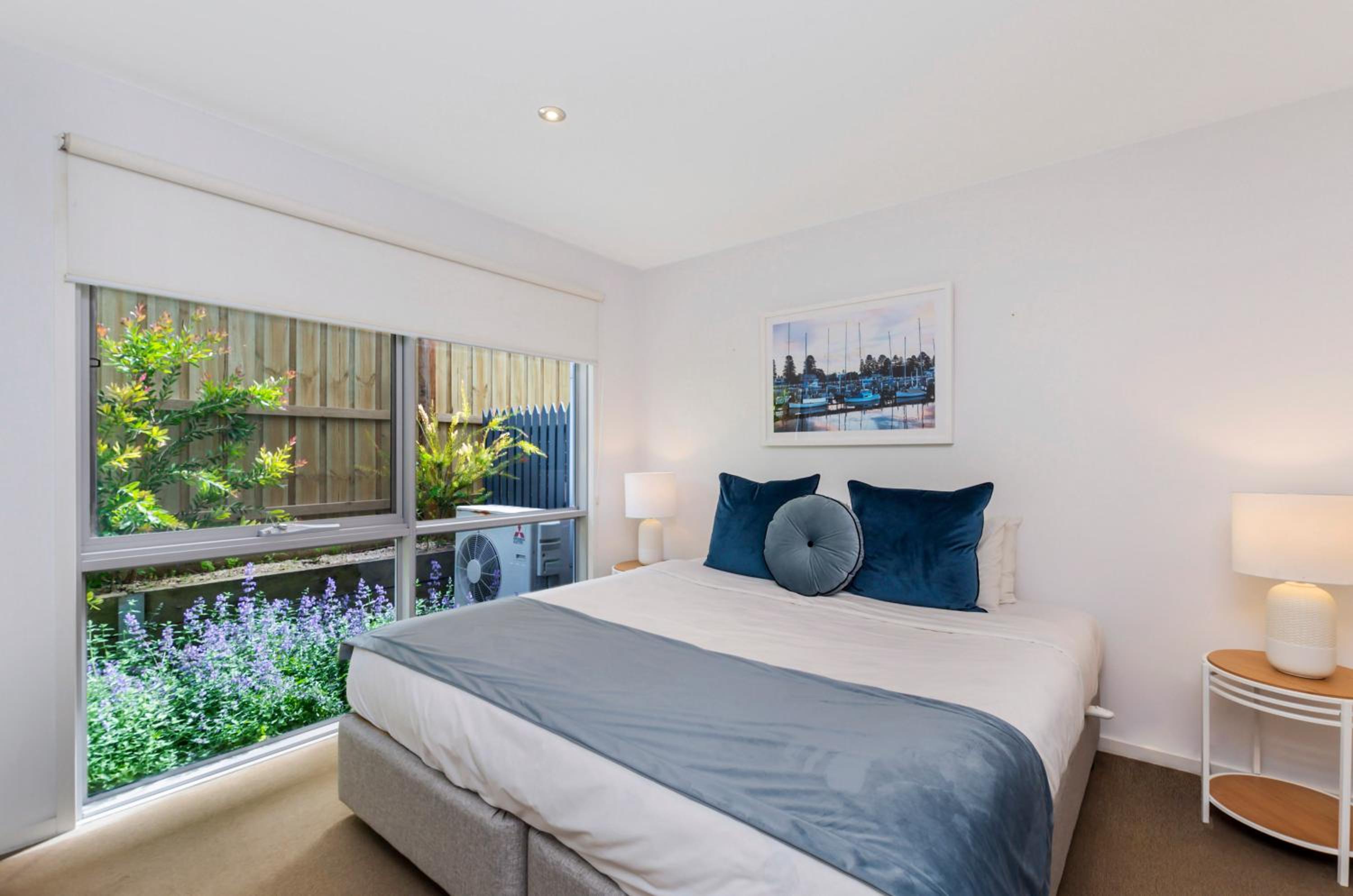 One-Bedroom Apartment - Photo 7
