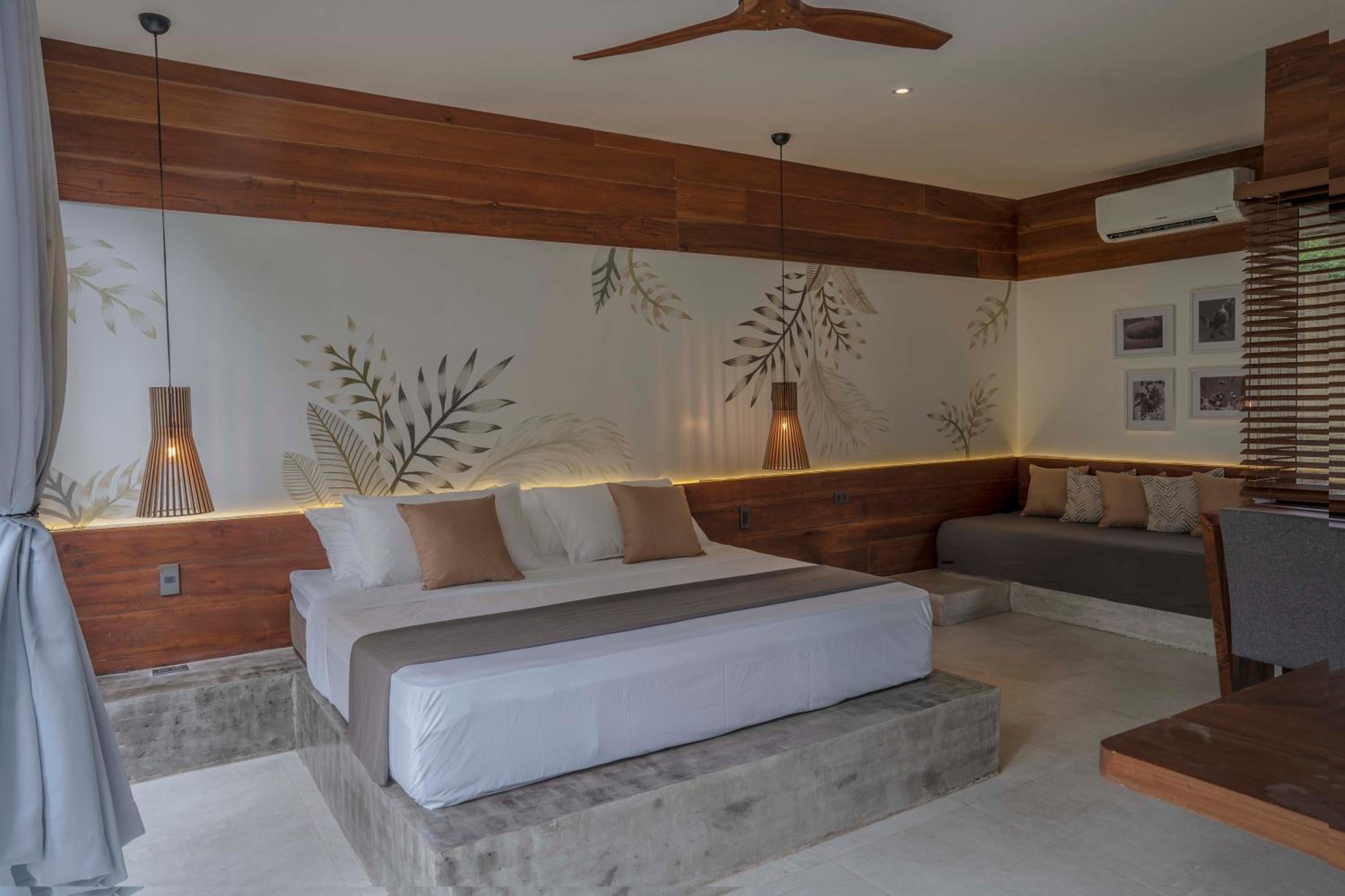 Deluxe Double Room - Photo 15