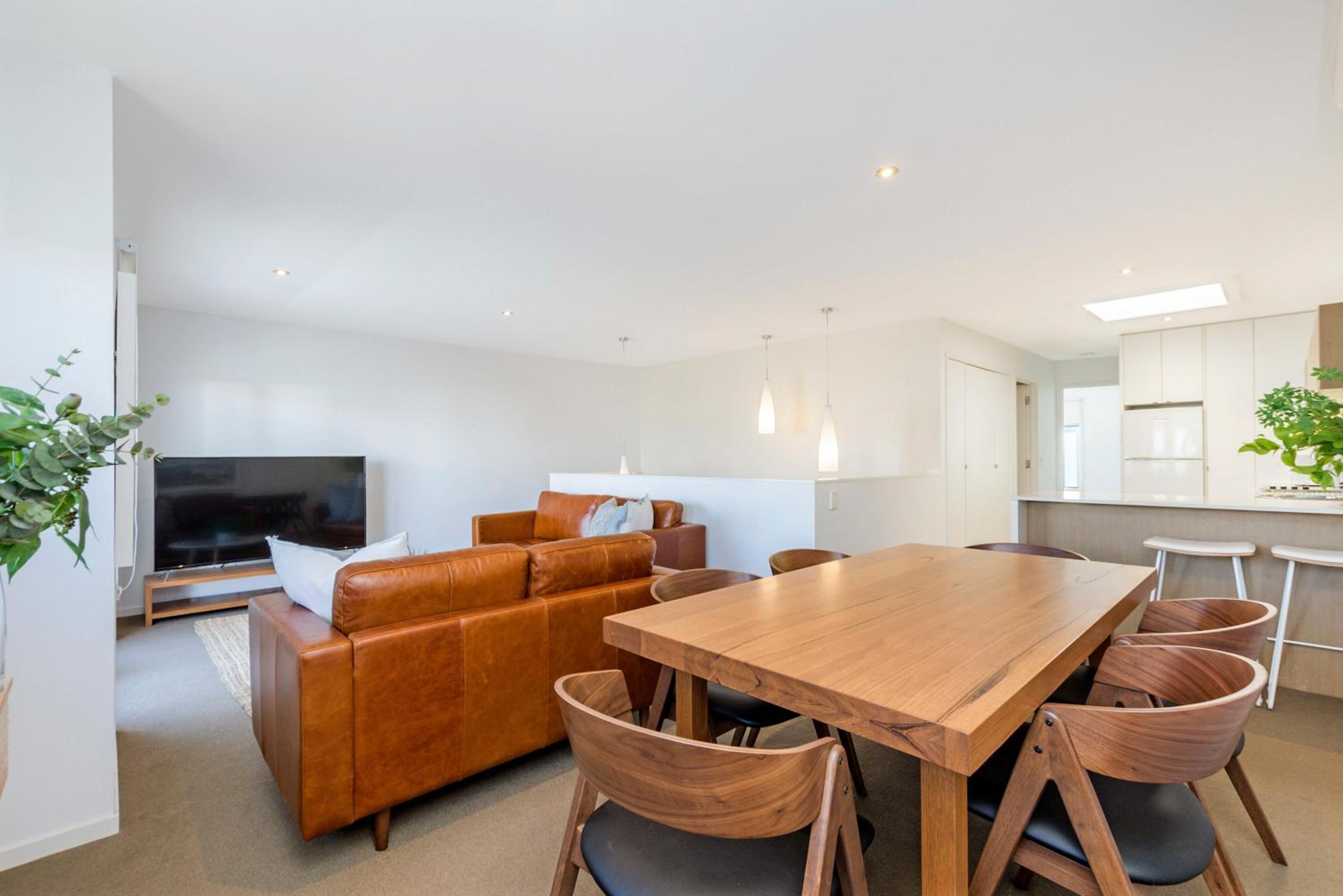 Two-Bedroom Apartment - Photo 18