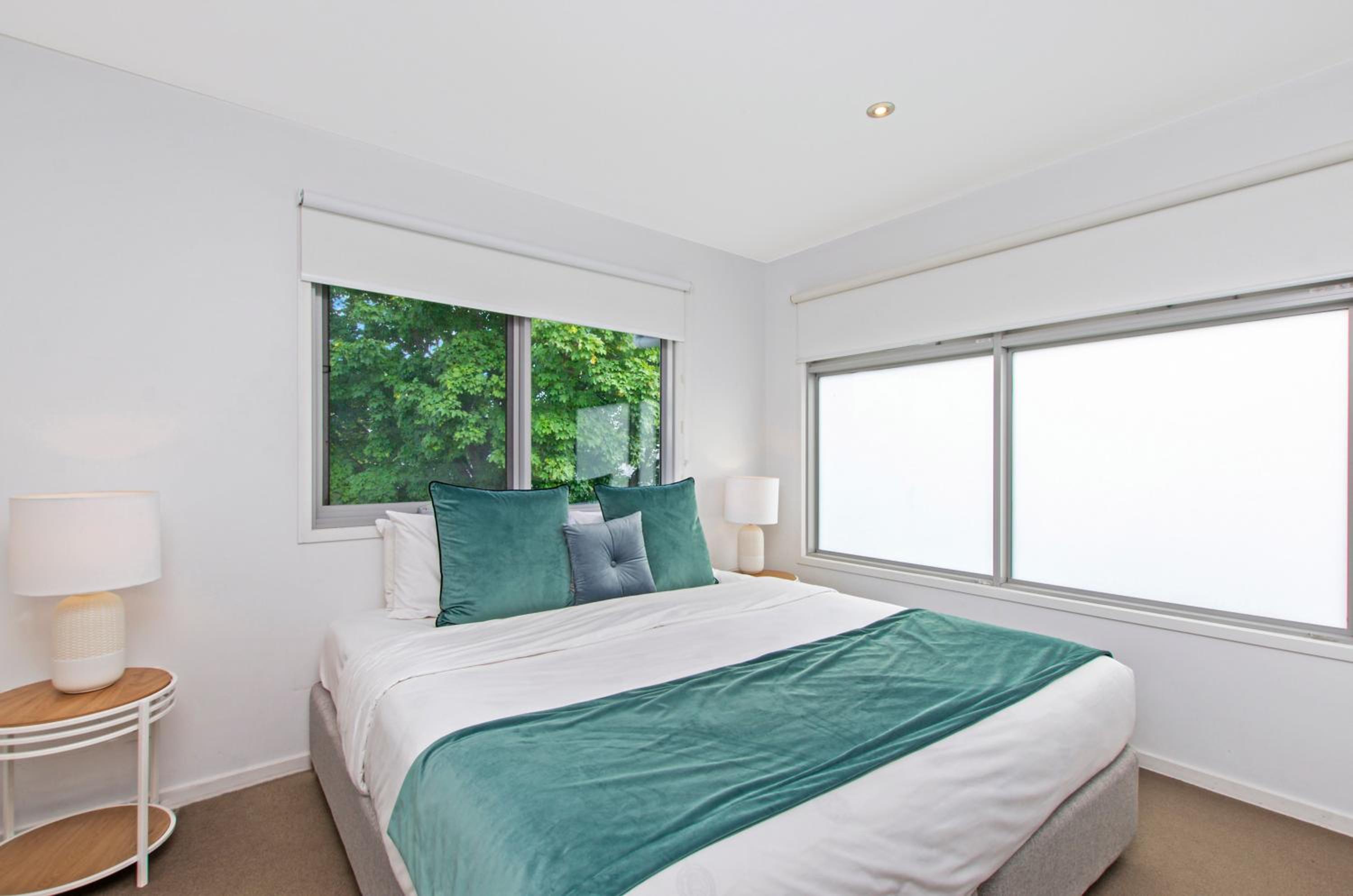 Two-Bedroom Apartment - Photo 24