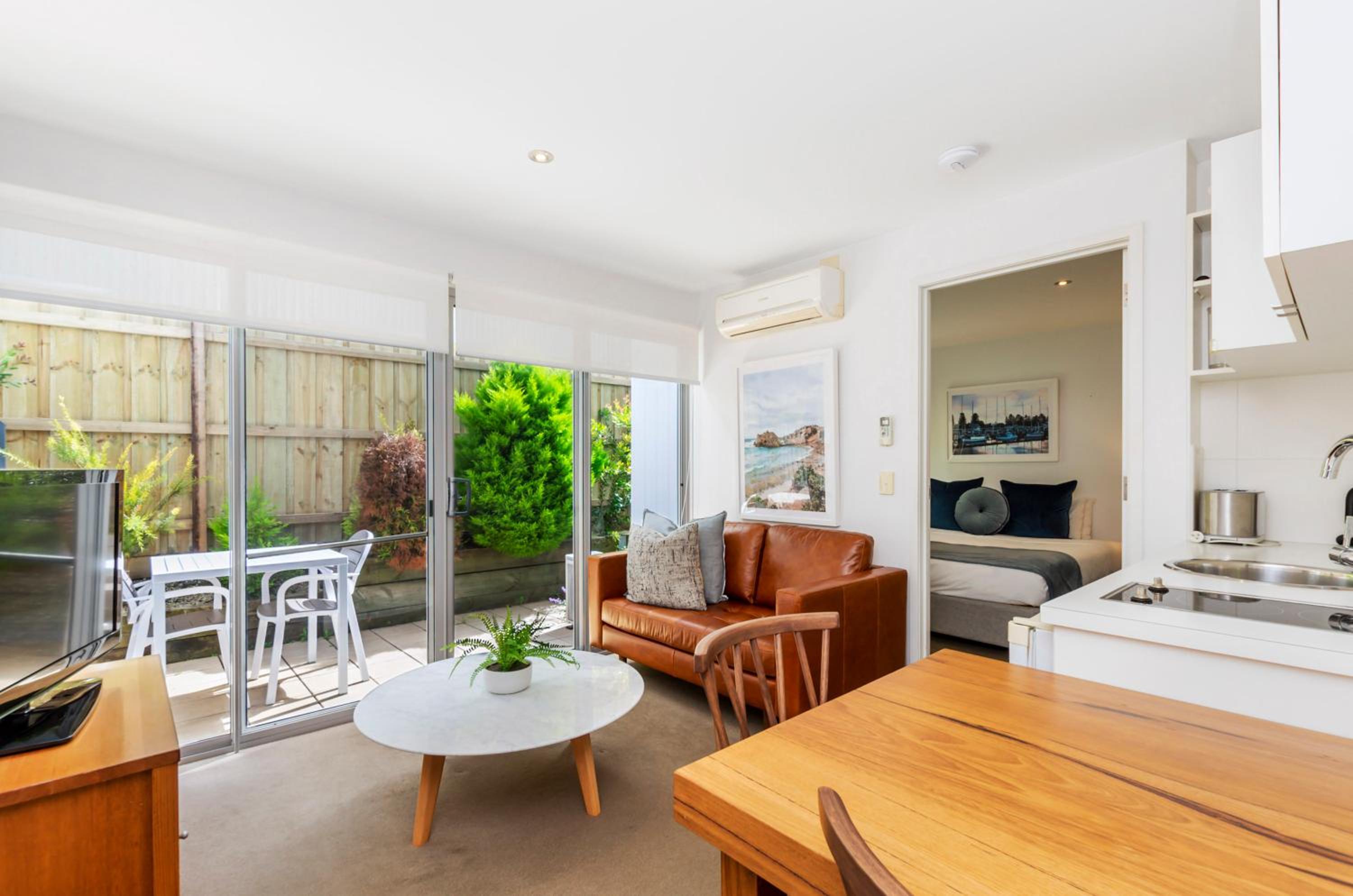 One-Bedroom Apartment - Photo 1